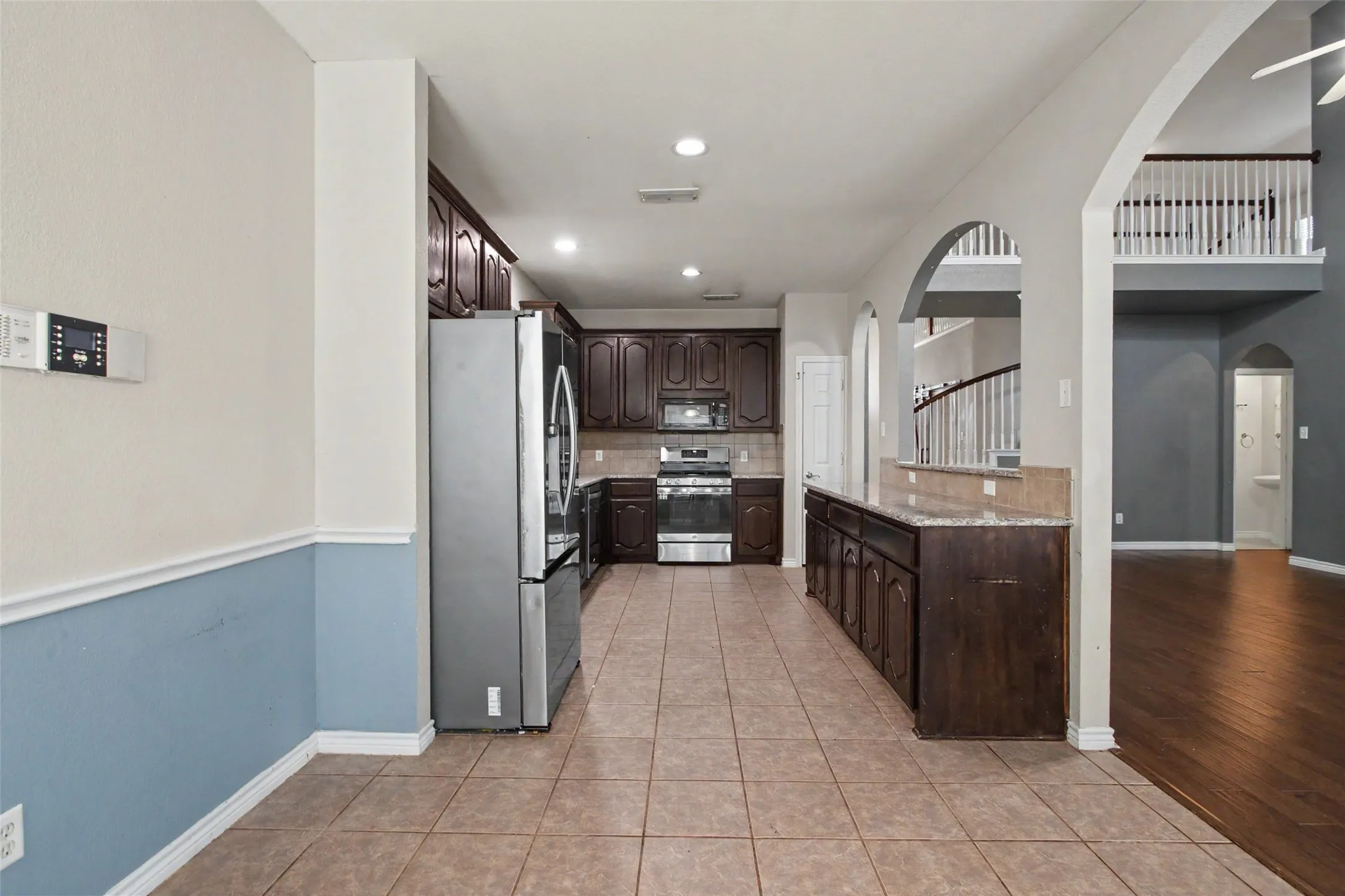 Single Family Residence For Sale in Tarrant County , 6317 Eagles Rest Drive, Fort Worth, Texas 76179, 4 Bedroom, 4 Bathroom, 2 Garage spaces, 3,835 Sqft, built in 2006, mls#21316670, Real Estate Agent in Fort Worth, Homes For Sale in Tarrant county, Homes For Sale in Fort Worth, Realtor in Fort Worth Texas, Real Estate Brokerage Independent Realty Texas, Luminita Cordes Realtor