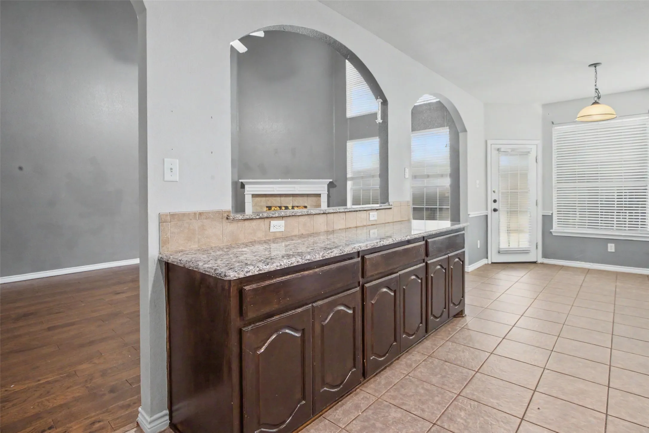 Single Family Residence For Sale in Tarrant County , 6317 Eagles Rest Drive, Fort Worth, Texas 76179, 4 Bedroom, 4 Bathroom, 2 Garage spaces, 3,835 Sqft, built in 2006, mls#21316670, Real Estate Agent in Fort Worth, Homes For Sale in Tarrant county, Homes For Sale in Fort Worth, Realtor in Fort Worth Texas, Real Estate Brokerage Independent Realty Texas, Luminita Cordes Realtor