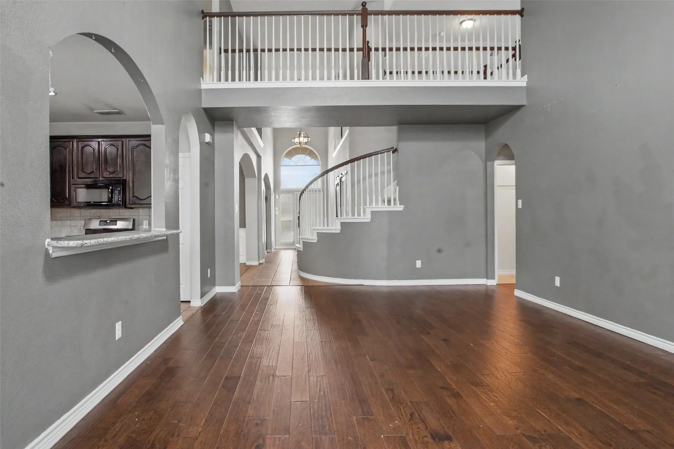 Single Family Residence For Sale in Tarrant County , 6317 Eagles Rest Drive, Fort Worth, Texas 76179, 4 Bedroom, 4 Bathroom, 2 Garage spaces, 3,835 Sqft, built in 2006, mls#21316670, Real Estate Agent in Fort Worth, Homes For Sale in Tarrant county, Homes For Sale in Fort Worth, Realtor in Fort Worth Texas, Real Estate Brokerage Independent Realty Texas, Luminita Cordes Realtor