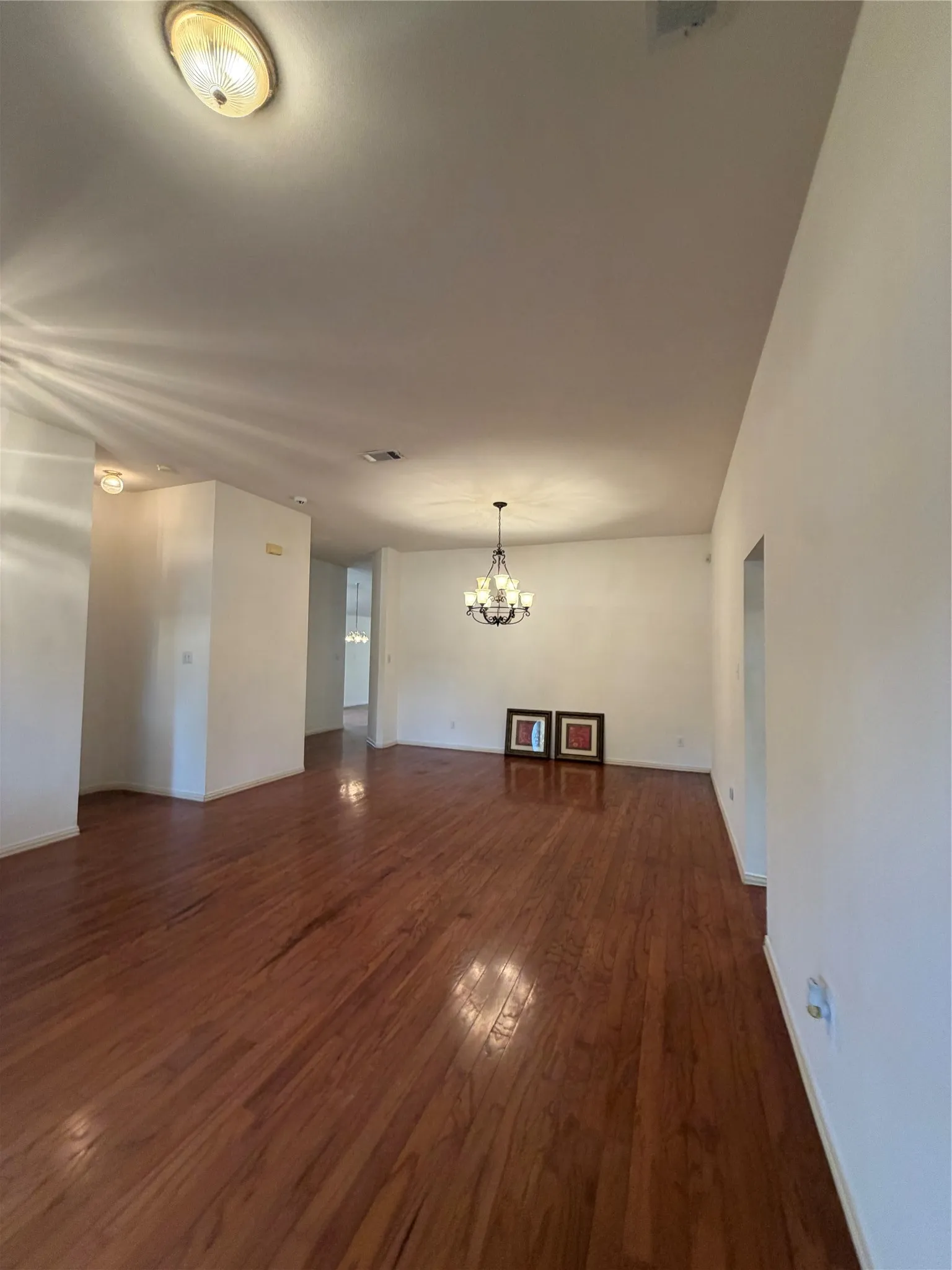 Single Family Residence For Sale in Collin County , 5109 Spicewood Drive, Mc Kinney, Texas 75070, 3 Bedroom, 2 Bathroom, 2 Garage spaces, 1,955 Sqft, built in 2001, mls#21326360, Real Estate Agent in Mc Kinney, Homes For Sale in Collin county, Homes For Sale in Mc Kinney, Realtor in Mc Kinney Texas, Real Estate Brokerage Independent Realty Texas, Luminita Cordes Realtor
