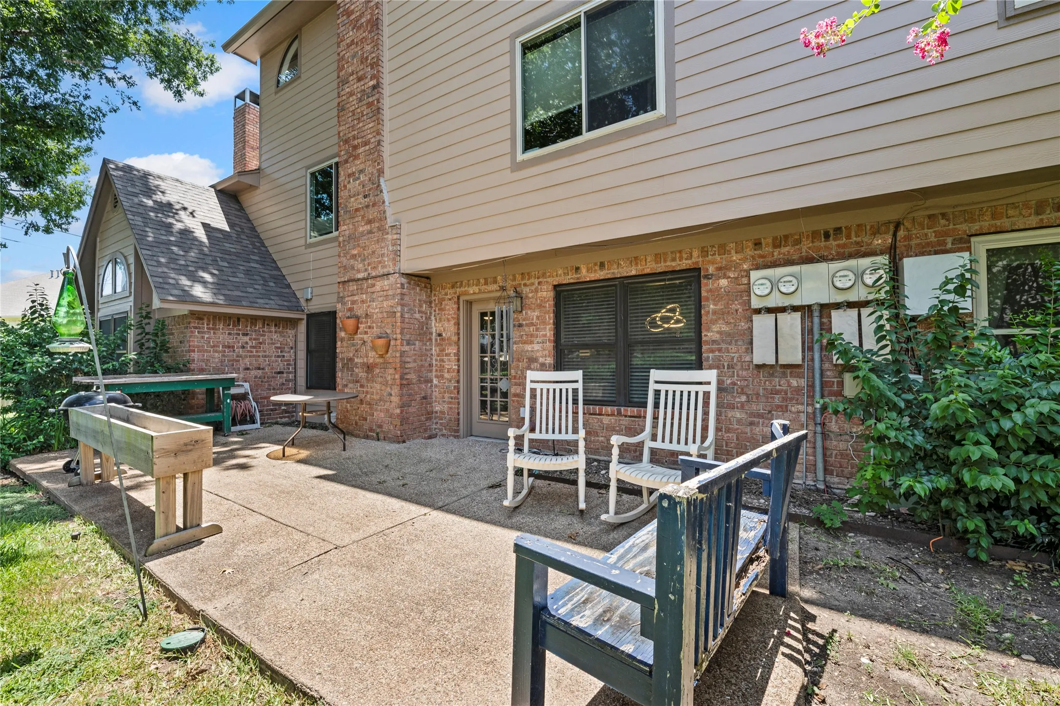 Condominium For Sale in Mc Lennan County , 137 Pleasant Grove Lane, Waco, Texas 76712, 2 Bedroom, 2 Bathroom, 1 Garage spaces, 1,533 Sqft, built in 1985, mls#21326361, Real Estate Agent in Waco, Homes For Sale in Mc Lennan county, Homes For Sale in Waco, Realtor in Waco Texas, Real Estate Brokerage Independent Realty Texas, Luminita Cordes Realtor