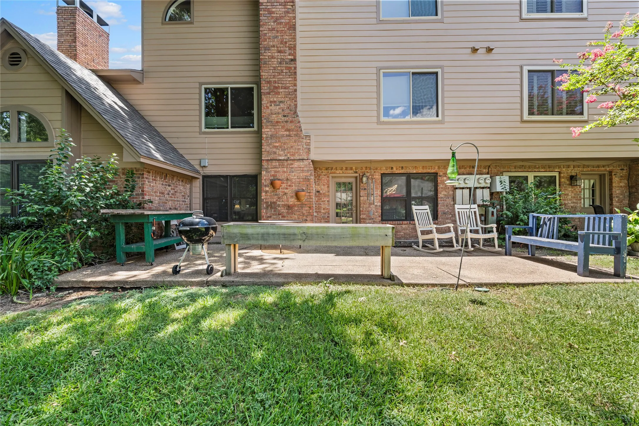 Condominium For Sale in Mc Lennan County , 137 Pleasant Grove Lane, Waco, Texas 76712, 2 Bedroom, 2 Bathroom, 1 Garage spaces, 1,533 Sqft, built in 1985, mls#21326361, Real Estate Agent in Waco, Homes For Sale in Mc Lennan county, Homes For Sale in Waco, Realtor in Waco Texas, Real Estate Brokerage Independent Realty Texas, Luminita Cordes Realtor
