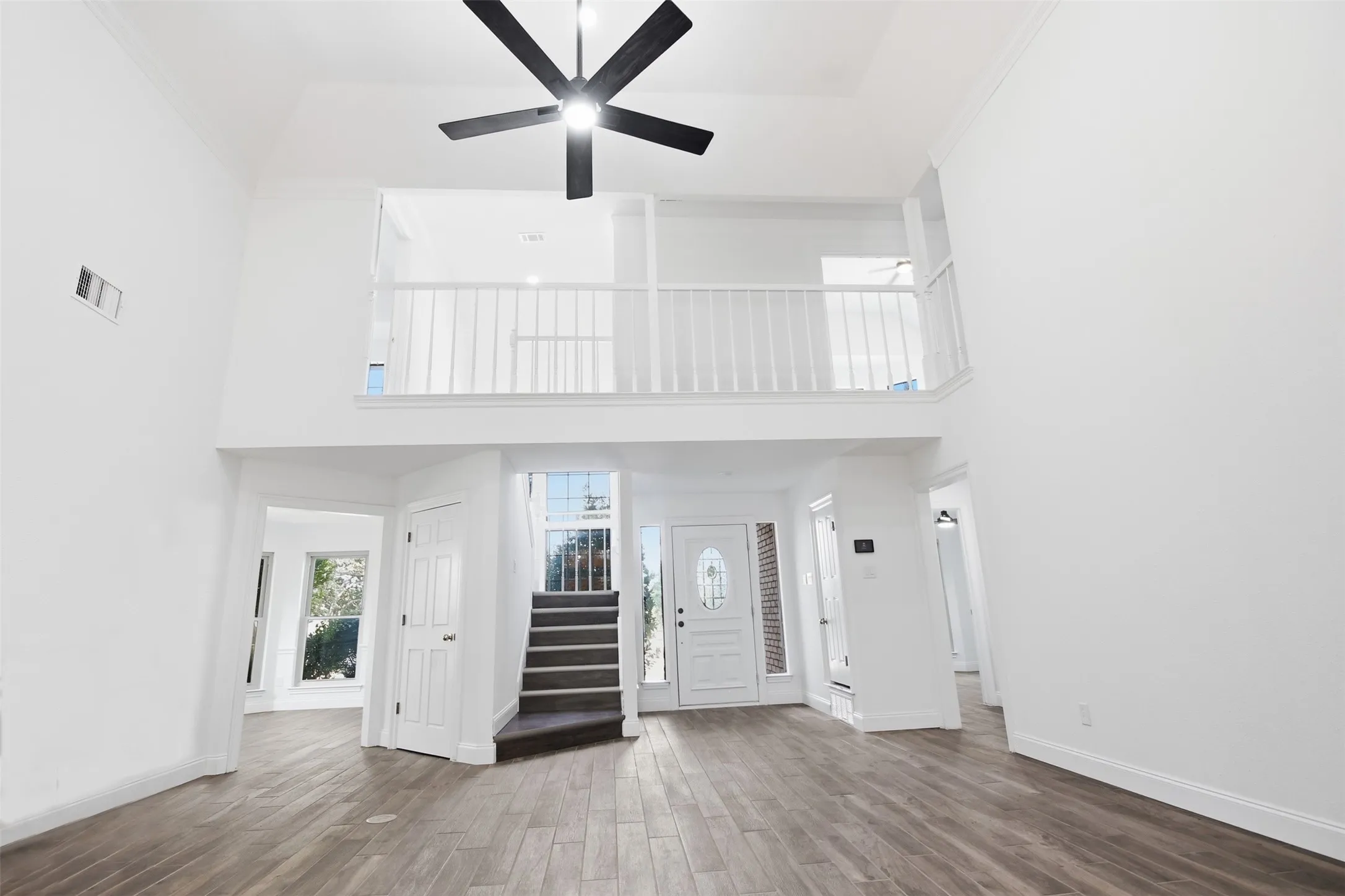 Single Family Residence For Sale in Tarrant County , 6701 Mt Vernon Court, Arlington, Texas 76017, 6 Bedroom, 4 Bathroom, 2 Garage spaces, 3,068 Sqft, built in 1987, mls#21326435, Real Estate Agent in Arlington, Homes For Sale in Tarrant county, Homes For Sale in Arlington, Realtor in Arlington Texas, Real Estate Brokerage Independent Realty Texas, Luminita Cordes Realtor