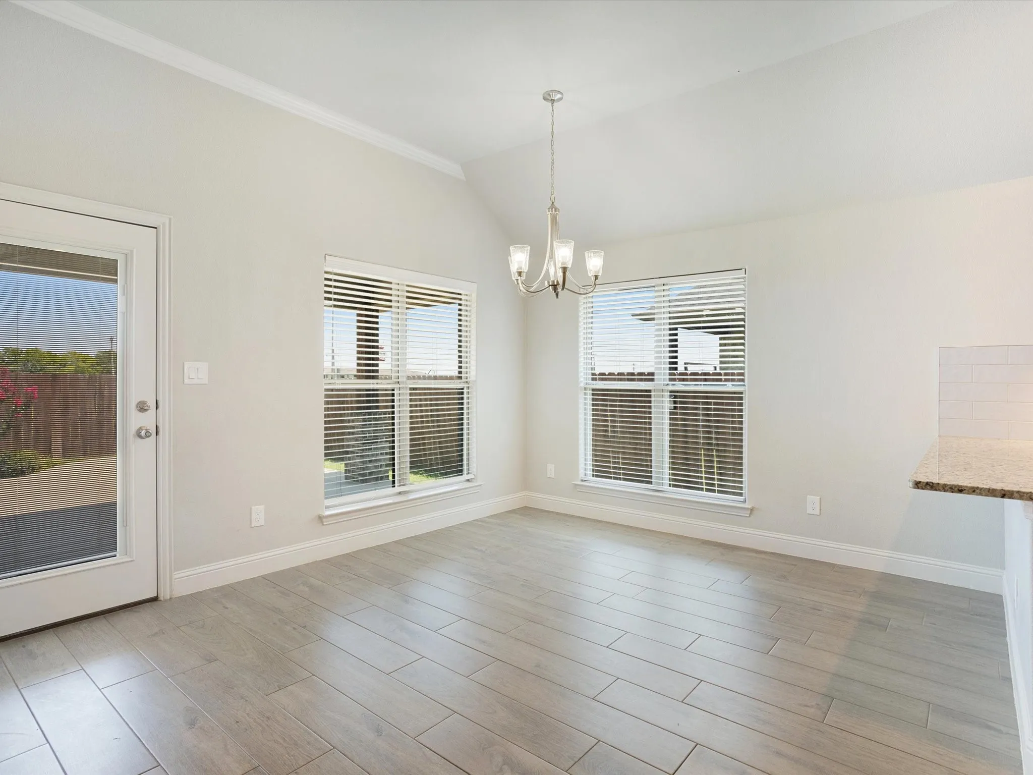 Single Family Residence For Sale in Grayson County , 1105 Del Mar Drive, Sherman, Texas 75092, 4 Bedroom, 2 Bathroom, 2 Garage spaces, 2,133 Sqft, built in 2020, mls#21323477, Real Estate Agent in Sherman, Homes For Sale in Grayson county, Homes For Sale in Sherman, Realtor in Sherman Texas, Real Estate Brokerage Independent Realty Texas, Luminita Cordes Realtor