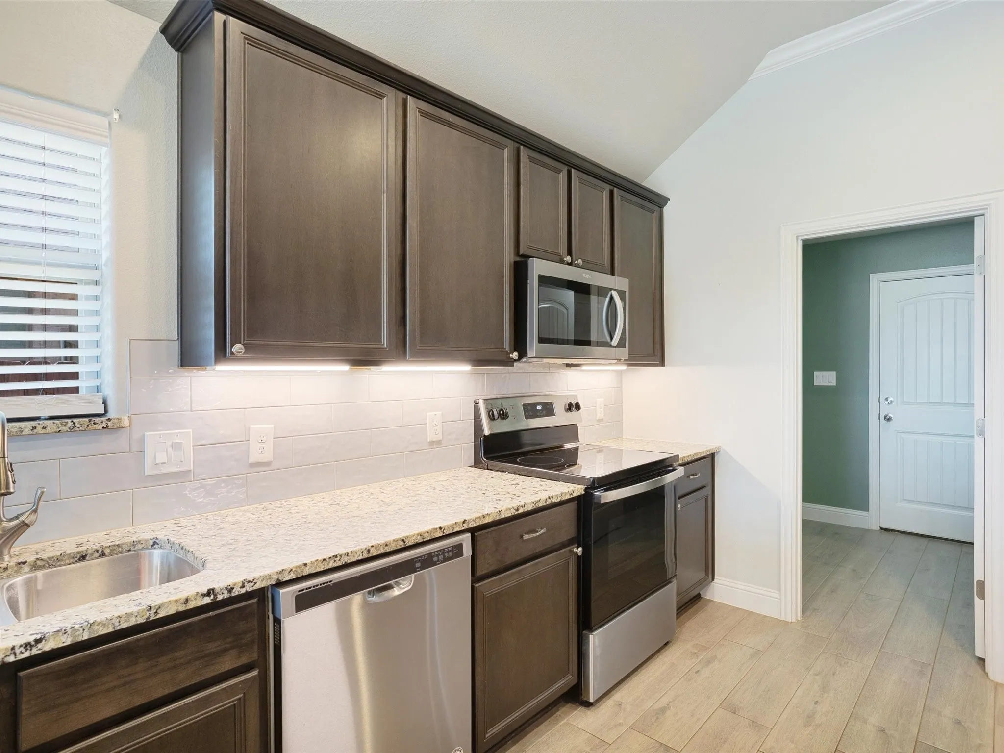 Single Family Residence For Sale in Grayson County , 1105 Del Mar Drive, Sherman, Texas 75092, 4 Bedroom, 2 Bathroom, 2 Garage spaces, 2,133 Sqft, built in 2020, mls#21323477, Real Estate Agent in Sherman, Homes For Sale in Grayson county, Homes For Sale in Sherman, Realtor in Sherman Texas, Real Estate Brokerage Independent Realty Texas, Luminita Cordes Realtor