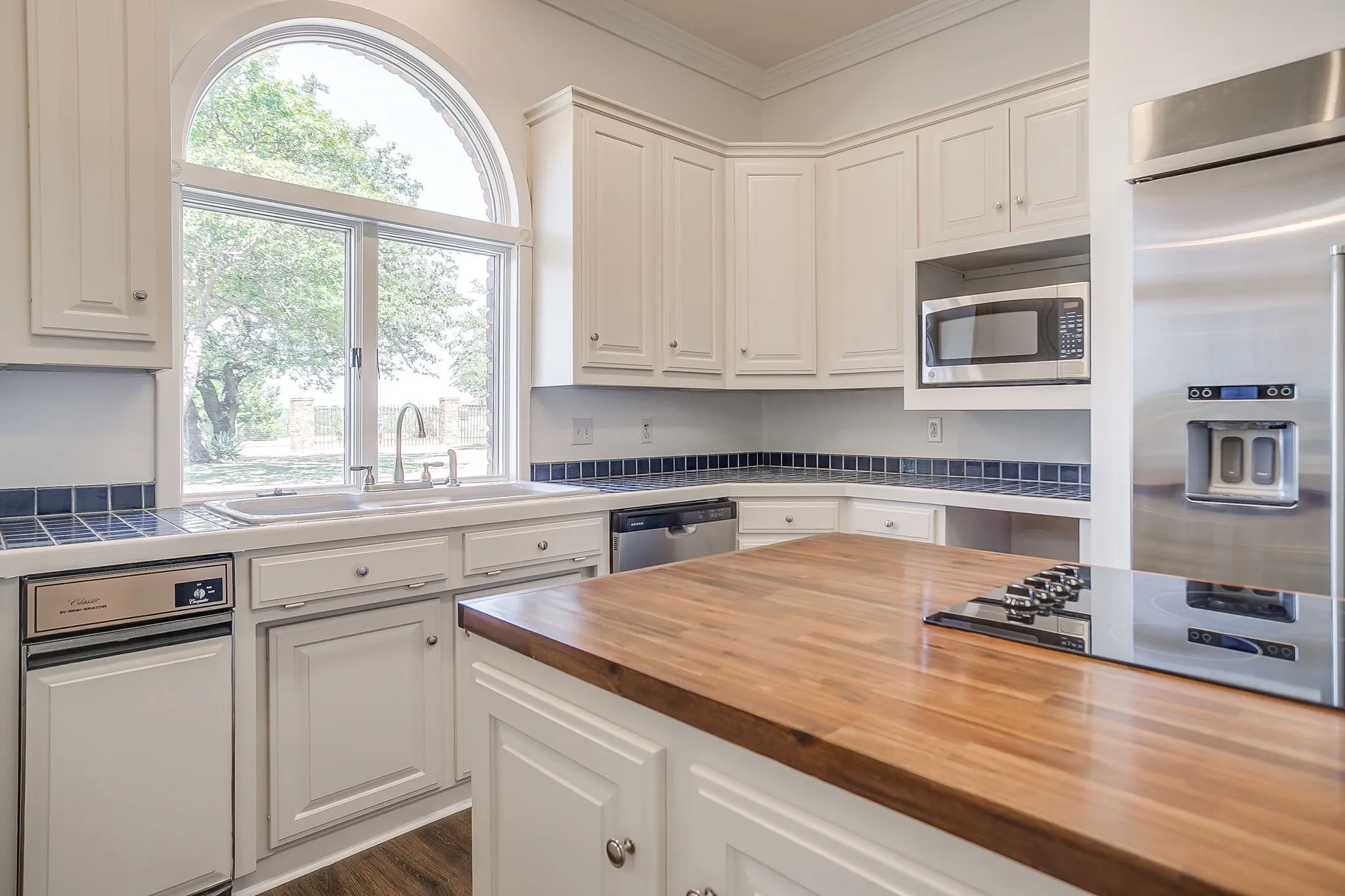 Single Family Residence For Sale in Parker County , 2625 Clear Lake Road, Weatherford, Texas 76087, 4 Bedroom, 4 Bathroom, 3 Garage spaces, 3,296 Sqft, built in 1988, mls#21326296, Real Estate Agent in Weatherford, Homes For Sale in Parker county, Homes For Sale in Weatherford, Realtor in Weatherford Texas, Real Estate Brokerage Independent Realty Texas, Luminita Cordes Realtor