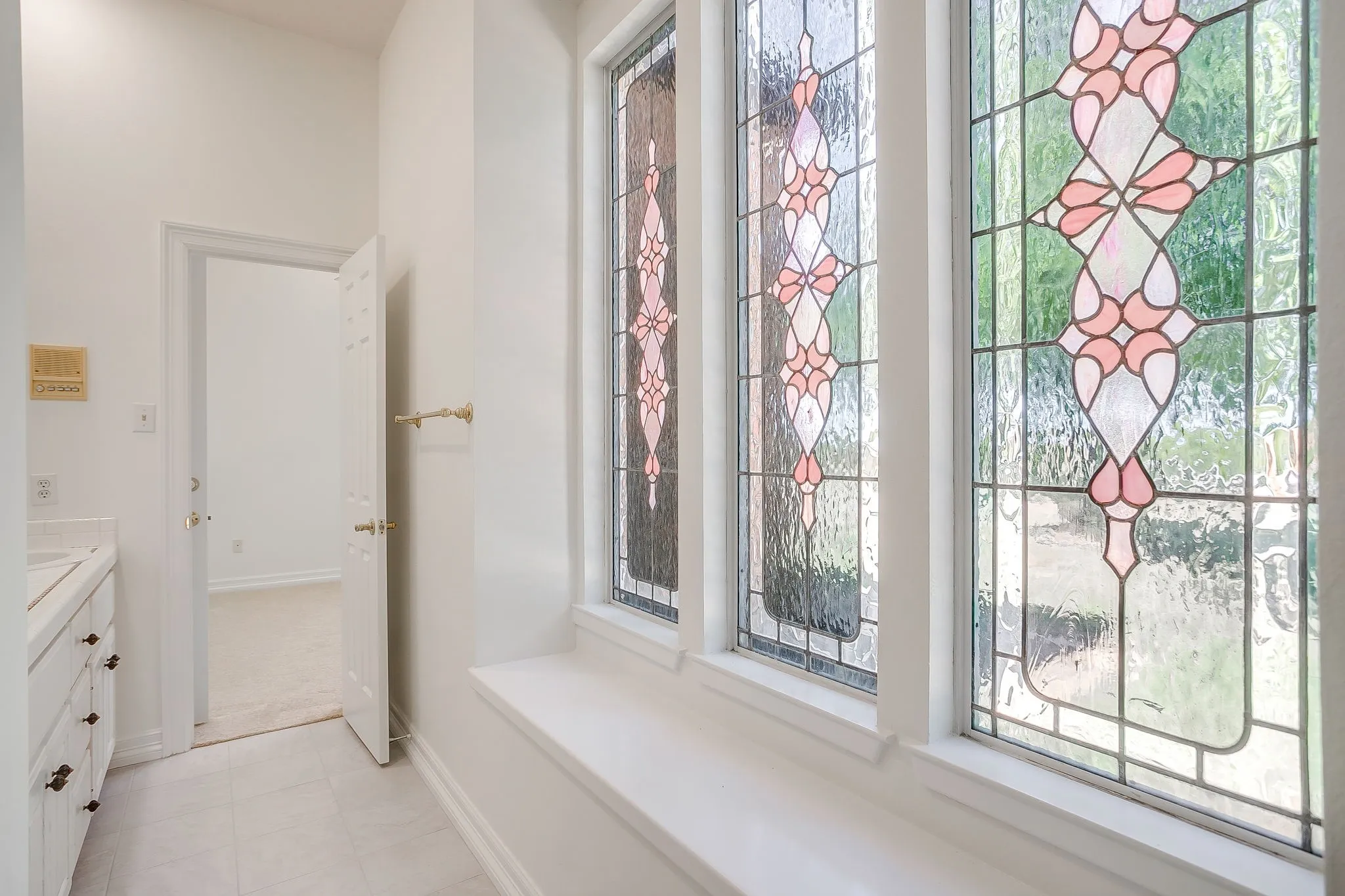 Single Family Residence For Sale in Parker County , 2625 Clear Lake Road, Weatherford, Texas 76087, 4 Bedroom, 4 Bathroom, 3 Garage spaces, 3,296 Sqft, built in 1988, mls#21326296, Real Estate Agent in Weatherford, Homes For Sale in Parker county, Homes For Sale in Weatherford, Realtor in Weatherford Texas, Real Estate Brokerage Independent Realty Texas, Luminita Cordes Realtor