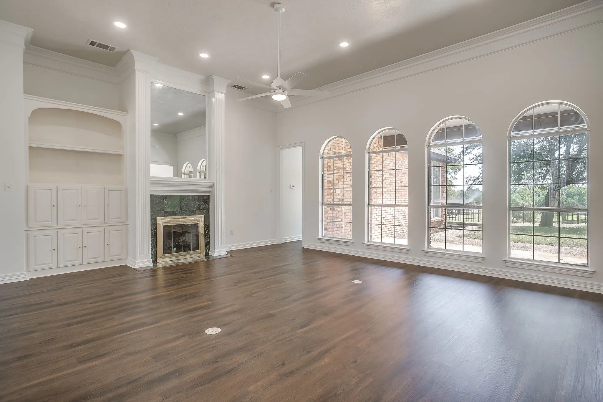 Single Family Residence For Sale in Parker County , 2625 Clear Lake Road, Weatherford, Texas 76087, 4 Bedroom, 4 Bathroom, 3 Garage spaces, 3,296 Sqft, built in 1988, mls#21326296, Real Estate Agent in Weatherford, Homes For Sale in Parker county, Homes For Sale in Weatherford, Realtor in Weatherford Texas, Real Estate Brokerage Independent Realty Texas, Luminita Cordes Realtor