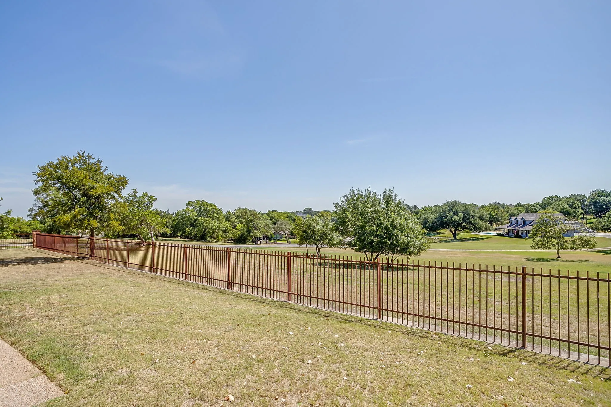 Single Family Residence For Sale in Parker County , 2625 Clear Lake Road, Weatherford, Texas 76087, 4 Bedroom, 4 Bathroom, 3 Garage spaces, 3,296 Sqft, built in 1988, mls#21326296, Real Estate Agent in Weatherford, Homes For Sale in Parker county, Homes For Sale in Weatherford, Realtor in Weatherford Texas, Real Estate Brokerage Independent Realty Texas, Luminita Cordes Realtor