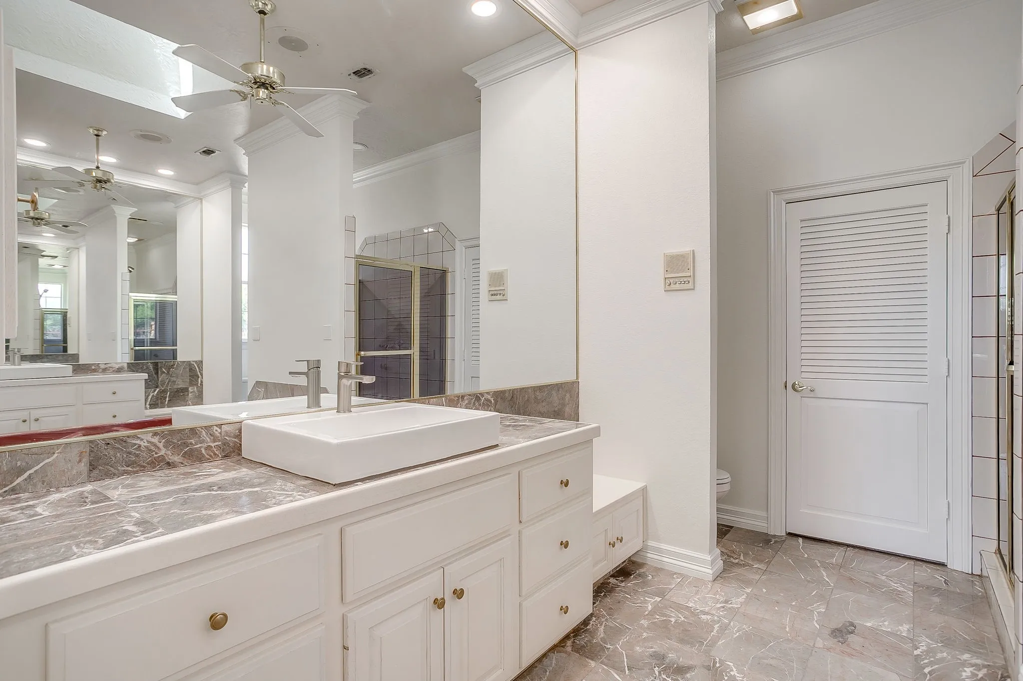 Single Family Residence For Sale in Parker County , 2625 Clear Lake Road, Weatherford, Texas 76087, 4 Bedroom, 4 Bathroom, 3 Garage spaces, 3,296 Sqft, built in 1988, mls#21326296, Real Estate Agent in Weatherford, Homes For Sale in Parker county, Homes For Sale in Weatherford, Realtor in Weatherford Texas, Real Estate Brokerage Independent Realty Texas, Luminita Cordes Realtor