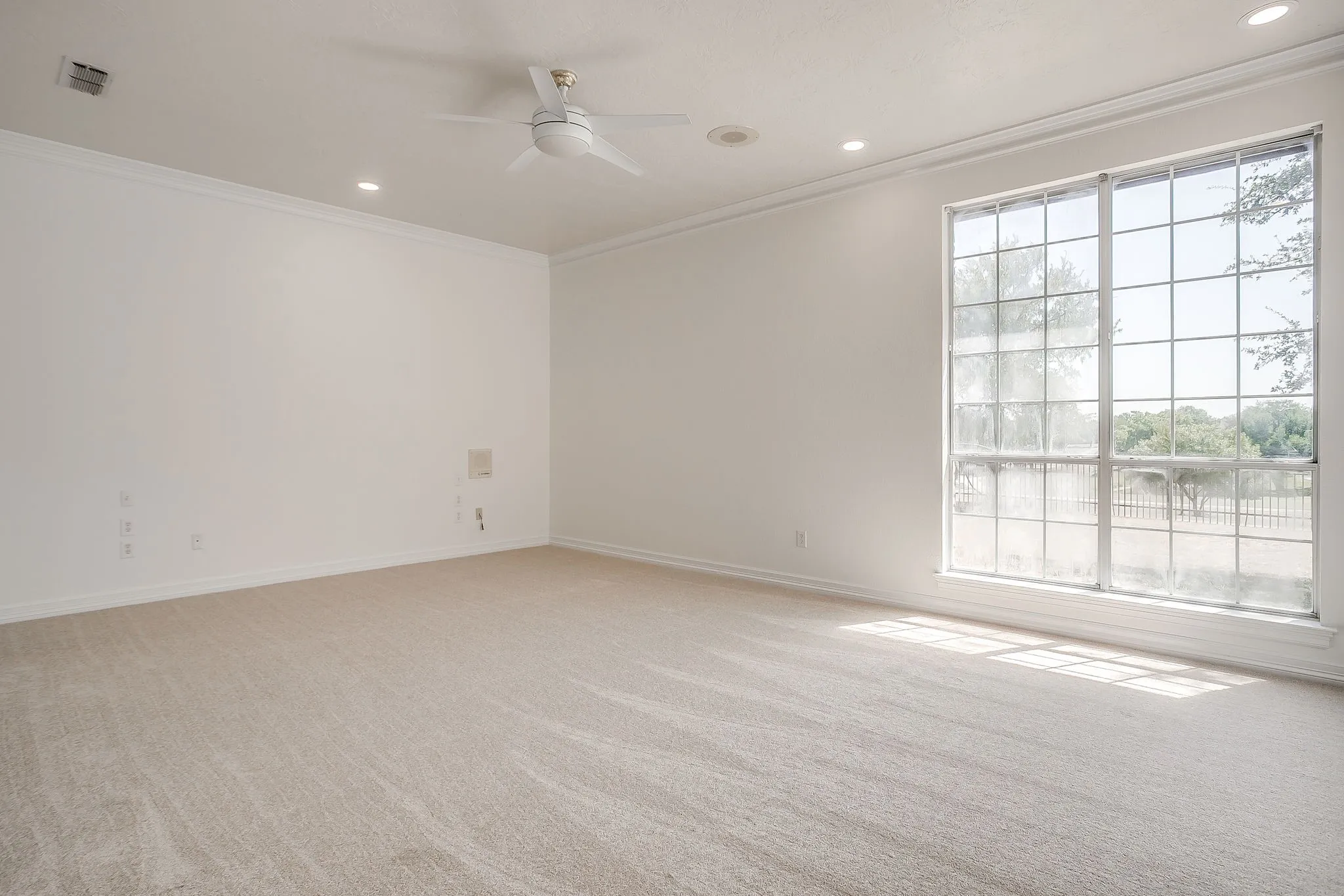 Single Family Residence For Sale in Parker County , 2625 Clear Lake Road, Weatherford, Texas 76087, 4 Bedroom, 4 Bathroom, 3 Garage spaces, 3,296 Sqft, built in 1988, mls#21326296, Real Estate Agent in Weatherford, Homes For Sale in Parker county, Homes For Sale in Weatherford, Realtor in Weatherford Texas, Real Estate Brokerage Independent Realty Texas, Luminita Cordes Realtor