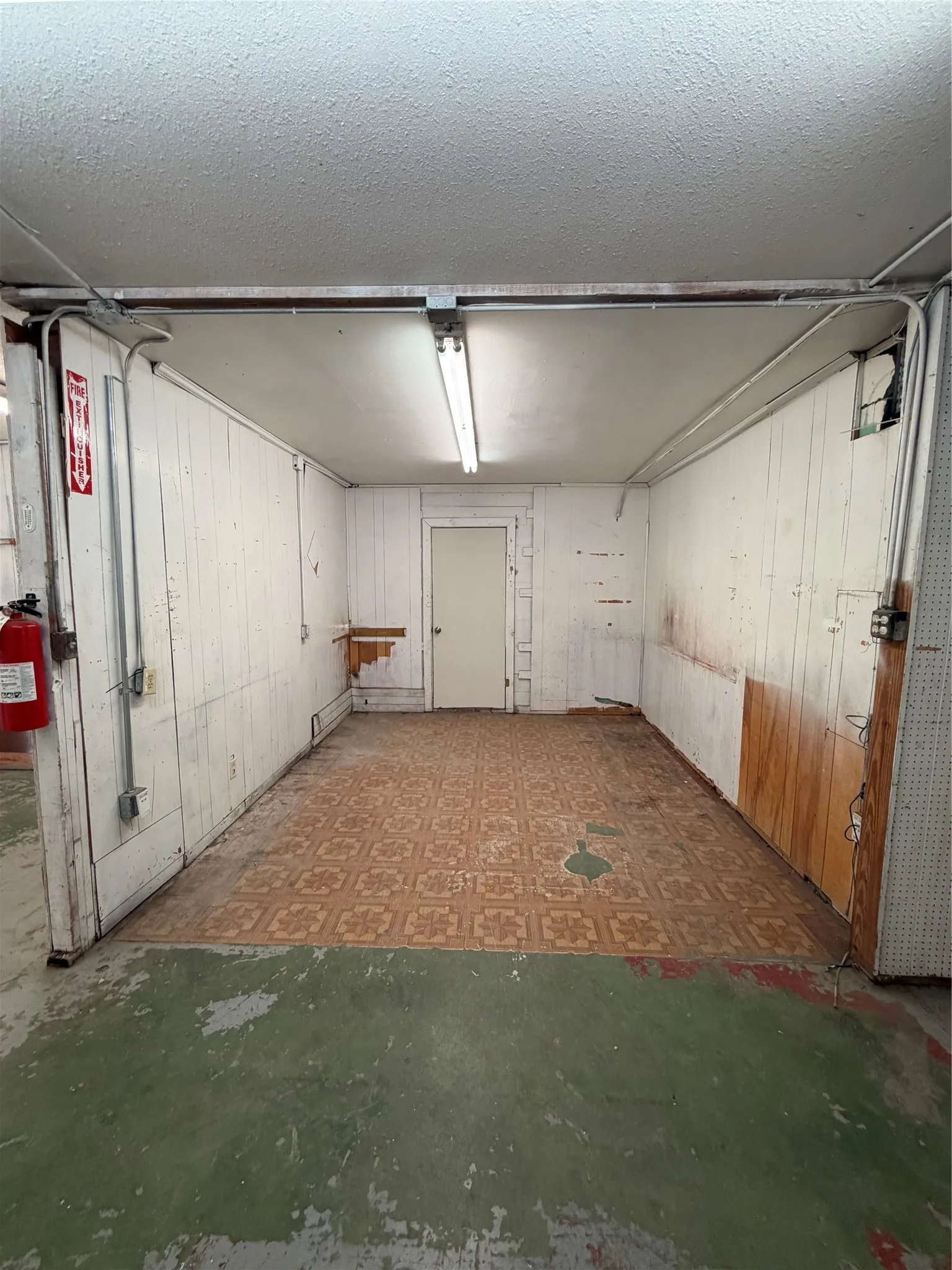 Retail For Sale in Collin County , 1010 N Tennessee Street, Mc Kinney, Texas 75069, 0, 0, Garage spaces, 0 Sqft, built in 1958, mls#21326446, Real Estate Agent in Mc Kinney, Homes For Sale in Collin county, Homes For Sale in Mc Kinney, Realtor in Mc Kinney Texas, Real Estate Brokerage Independent Realty Texas, Luminita Cordes Realtor
