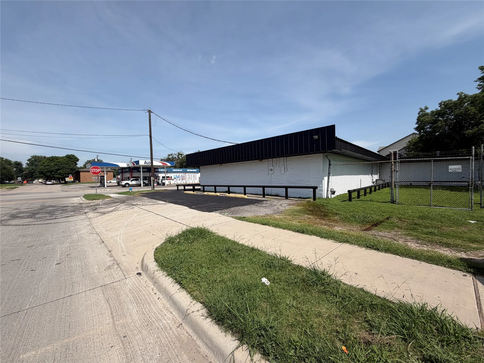 Retail For Sale in Collin County , 1010 N Tennessee Street, Mc Kinney, Texas 75069, 0, 0, Garage spaces, 0 Sqft, built in 1958, mls#21326446, Real Estate Agent in Mc Kinney, Homes For Sale in Collin county, Homes For Sale in Mc Kinney, Realtor in Mc Kinney Texas, Real Estate Brokerage Independent Realty Texas, Luminita Cordes Realtor