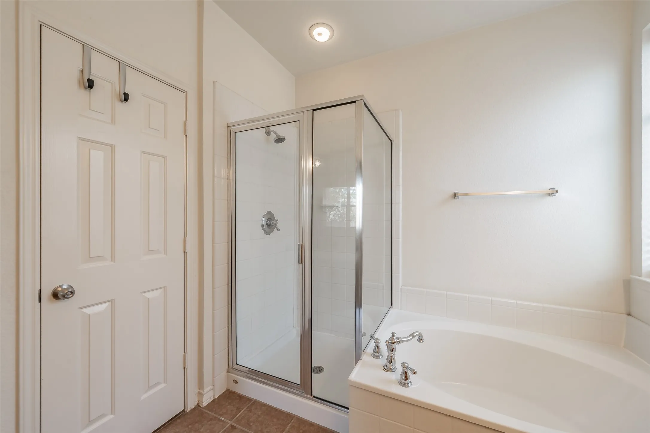 Single Family Residence For Sale in Tarrant County , 600 Beeman Drive, Arlington, Texas 76002, 4 Bedroom, 3 Bathroom, 2 Garage spaces, 2,751 Sqft, built in 2005, mls#21322601, Real Estate Agent in Arlington, Homes For Sale in Tarrant county, Homes For Sale in Arlington, Realtor in Arlington Texas, Real Estate Brokerage Independent Realty Texas, Luminita Cordes Realtor