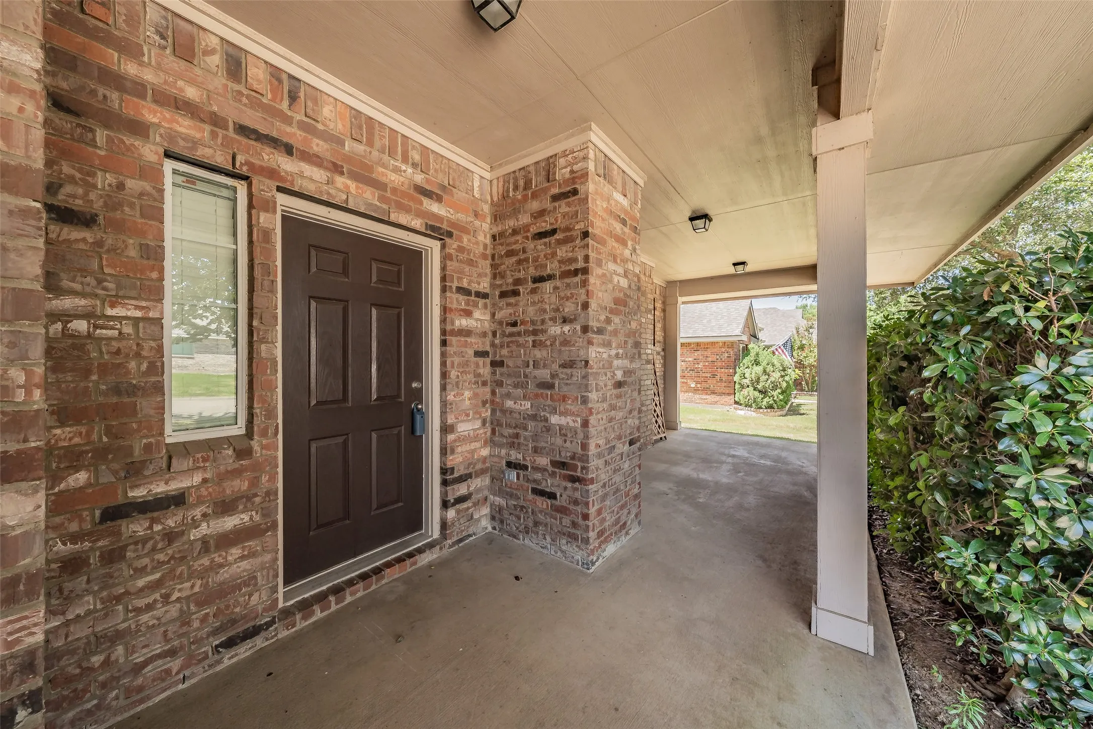 Single Family Residence For Sale in Tarrant County , 600 Beeman Drive, Arlington, Texas 76002, 4 Bedroom, 3 Bathroom, 2 Garage spaces, 2,751 Sqft, built in 2005, mls#21322601, Real Estate Agent in Arlington, Homes For Sale in Tarrant county, Homes For Sale in Arlington, Realtor in Arlington Texas, Real Estate Brokerage Independent Realty Texas, Luminita Cordes Realtor