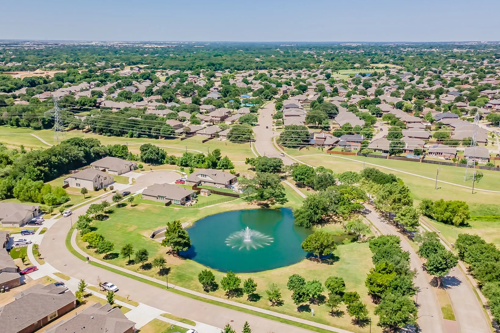 Single Family Residence For Sale in Tarrant County , 600 Beeman Drive, Arlington, Texas 76002, 4 Bedroom, 3 Bathroom, 2 Garage spaces, 2,751 Sqft, built in 2005, mls#21322601, Real Estate Agent in Arlington, Homes For Sale in Tarrant county, Homes For Sale in Arlington, Realtor in Arlington Texas, Real Estate Brokerage Independent Realty Texas, Luminita Cordes Realtor