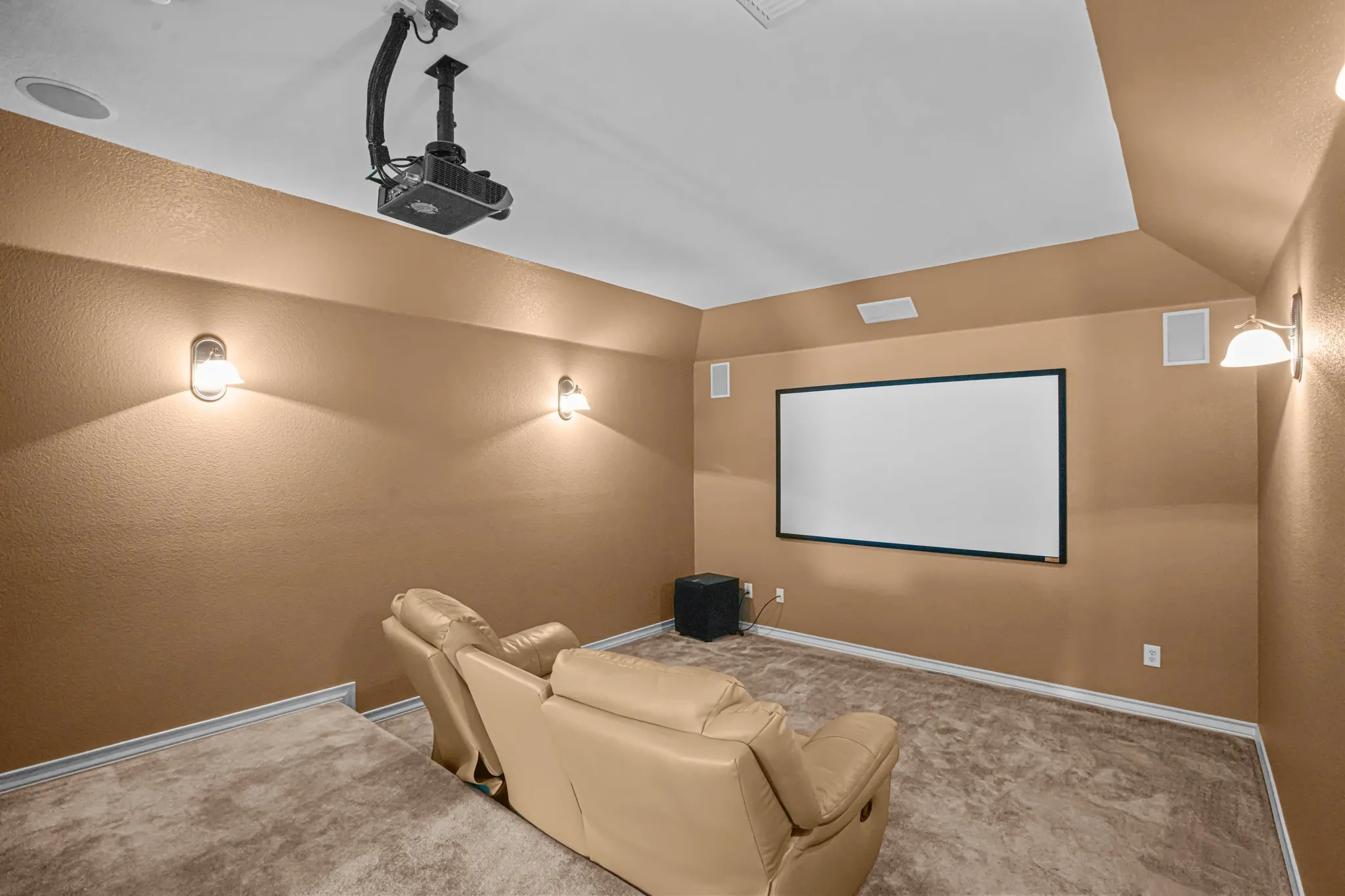 Single Family Residence For Sale in Tarrant County , 600 Beeman Drive, Arlington, Texas 76002, 4 Bedroom, 3 Bathroom, 2 Garage spaces, 2,751 Sqft, built in 2005, mls#21322601, Real Estate Agent in Arlington, Homes For Sale in Tarrant county, Homes For Sale in Arlington, Realtor in Arlington Texas, Real Estate Brokerage Independent Realty Texas, Luminita Cordes Realtor