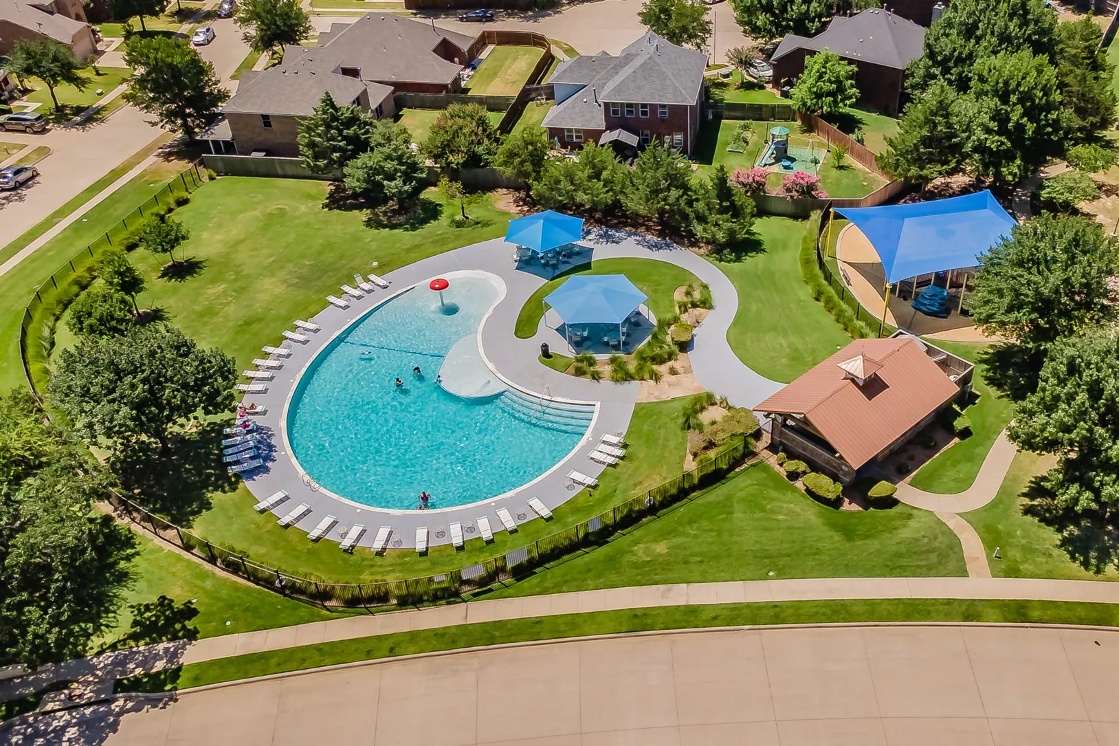 Single Family Residence For Sale in Tarrant County , 600 Beeman Drive, Arlington, Texas 76002, 4 Bedroom, 3 Bathroom, 2 Garage spaces, 2,751 Sqft, built in 2005, mls#21322601, Real Estate Agent in Arlington, Homes For Sale in Tarrant county, Homes For Sale in Arlington, Realtor in Arlington Texas, Real Estate Brokerage Independent Realty Texas, Luminita Cordes Realtor