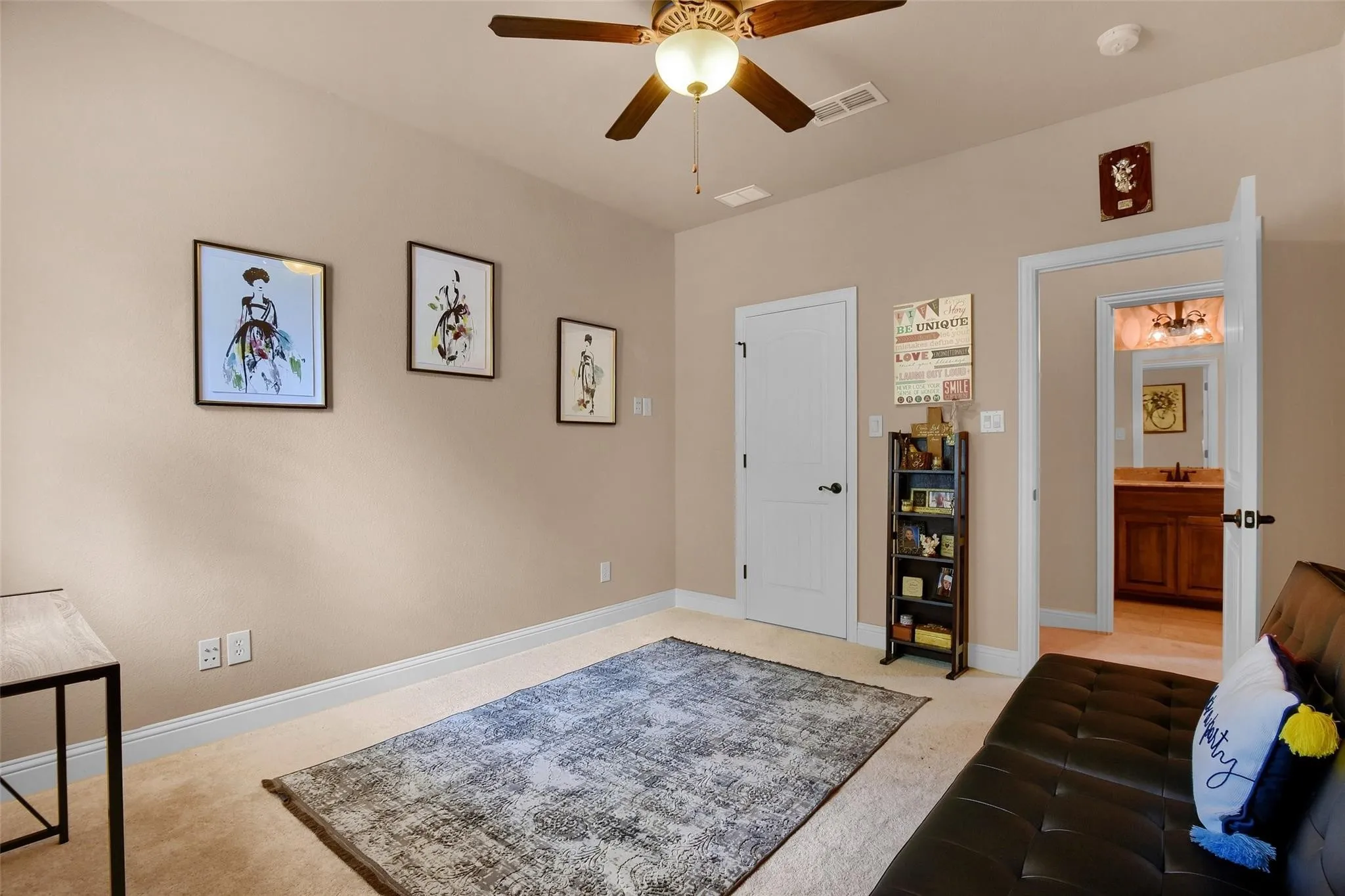 Single Family Residence For Sale in Grayson County , 360 Dublin Circle, Gordonville, Texas 76245, 3 Bedroom, 3 Bathroom, 2 Garage spaces, 2,321 Sqft, built in 2014, mls#21326205, Real Estate Agent in Gordonville, Homes For Sale in Grayson county, Homes For Sale in Gordonville, Realtor in Gordonville Texas, Real Estate Brokerage Independent Realty Texas, Luminita Cordes Realtor
