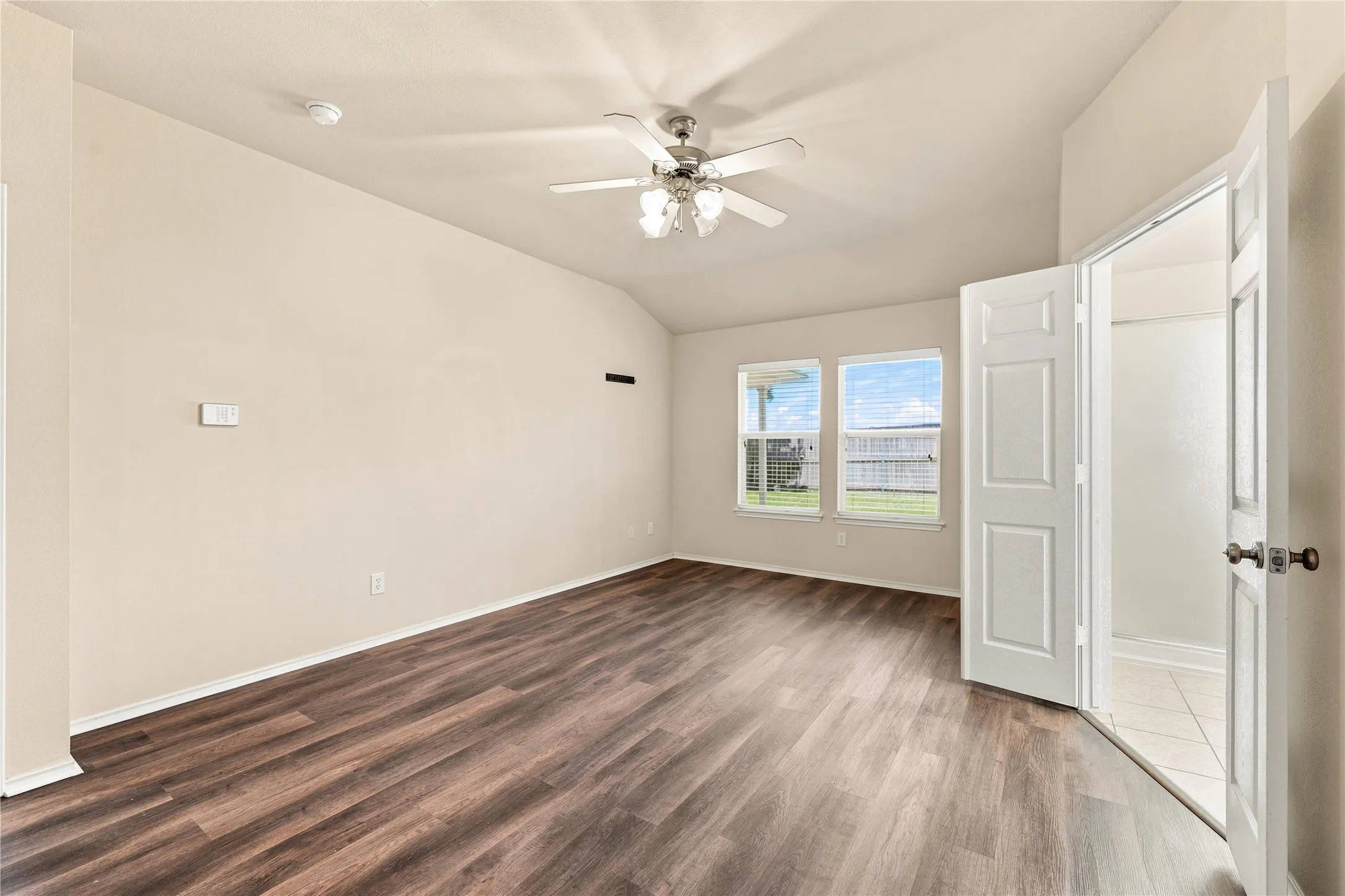 Single Family Residence For Sale in Mc Lennan County , 6541 Serena Lane, Waco, Texas 76712, 3 Bedroom, 2 Bathroom, 2 Garage spaces, 1,664 Sqft, built in 2009, mls#21325855, Real Estate Agent in Waco, Homes For Sale in Mc Lennan county, Homes For Sale in Waco, Realtor in Waco Texas, Real Estate Brokerage Independent Realty Texas, Luminita Cordes Realtor