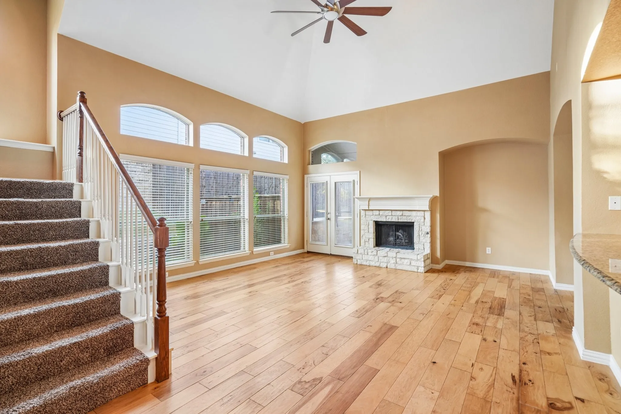 Single Family Residence For Sale in Rockwall County , 1150 Waterwood Circle, Rockwall, Texas 75087, 4 Bedroom, 4 Bathroom, 3 Garage spaces, 2,997 Sqft, built in 2005, mls#21324056, Real Estate Agent in Rockwall, Homes For Sale in Rockwall county, Homes For Sale in Rockwall, Realtor in Rockwall Texas, Real Estate Brokerage Independent Realty Texas, Luminita Cordes Realtor