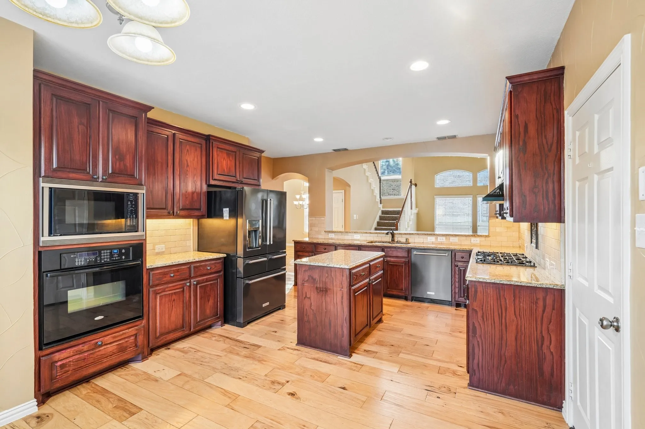 Single Family Residence For Sale in Rockwall County , 1150 Waterwood Circle, Rockwall, Texas 75087, 4 Bedroom, 4 Bathroom, 3 Garage spaces, 2,997 Sqft, built in 2005, mls#21324056, Real Estate Agent in Rockwall, Homes For Sale in Rockwall county, Homes For Sale in Rockwall, Realtor in Rockwall Texas, Real Estate Brokerage Independent Realty Texas, Luminita Cordes Realtor