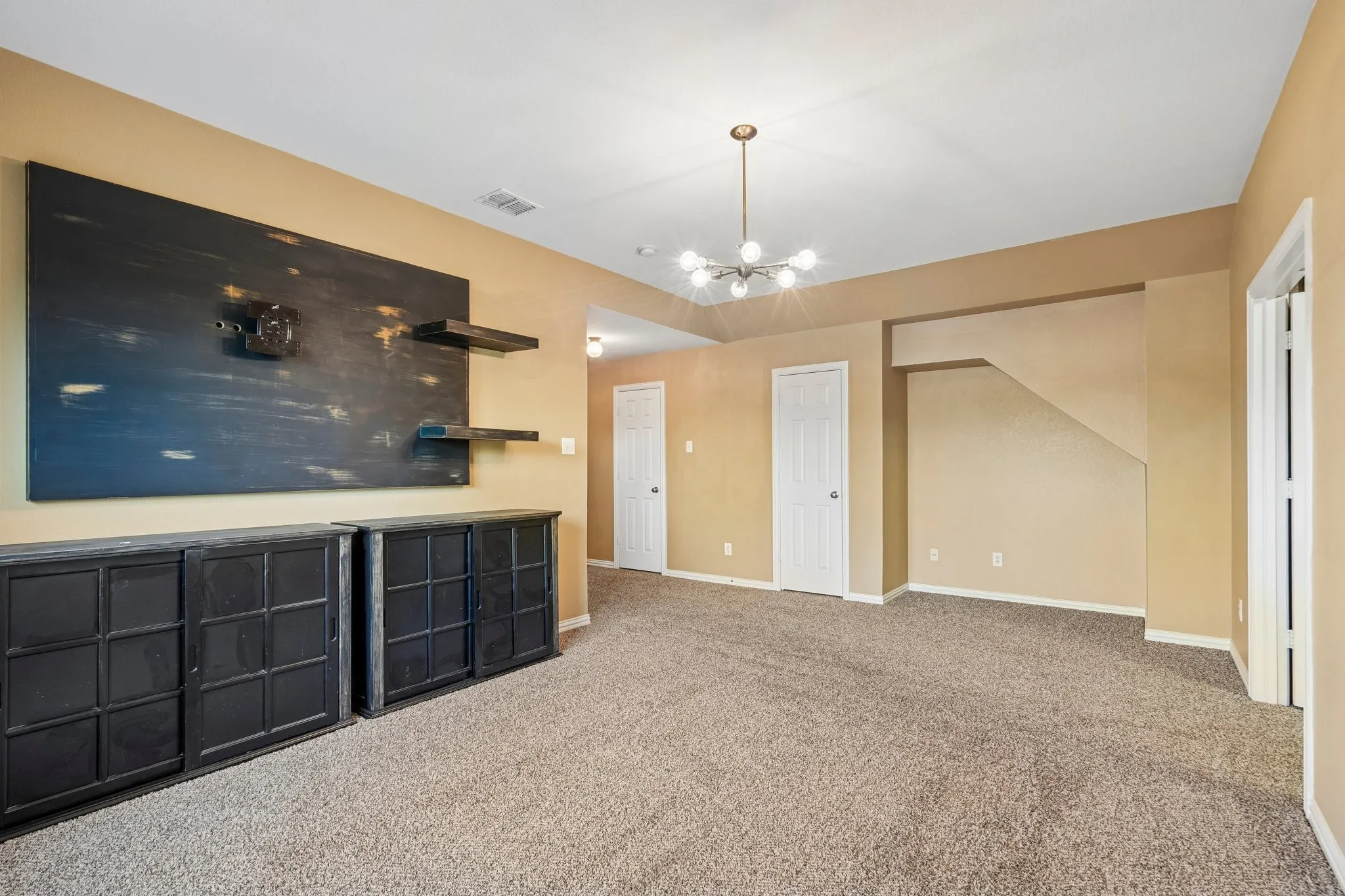 Single Family Residence For Sale in Rockwall County , 1150 Waterwood Circle, Rockwall, Texas 75087, 4 Bedroom, 4 Bathroom, 3 Garage spaces, 2,997 Sqft, built in 2005, mls#21324056, Real Estate Agent in Rockwall, Homes For Sale in Rockwall county, Homes For Sale in Rockwall, Realtor in Rockwall Texas, Real Estate Brokerage Independent Realty Texas, Luminita Cordes Realtor