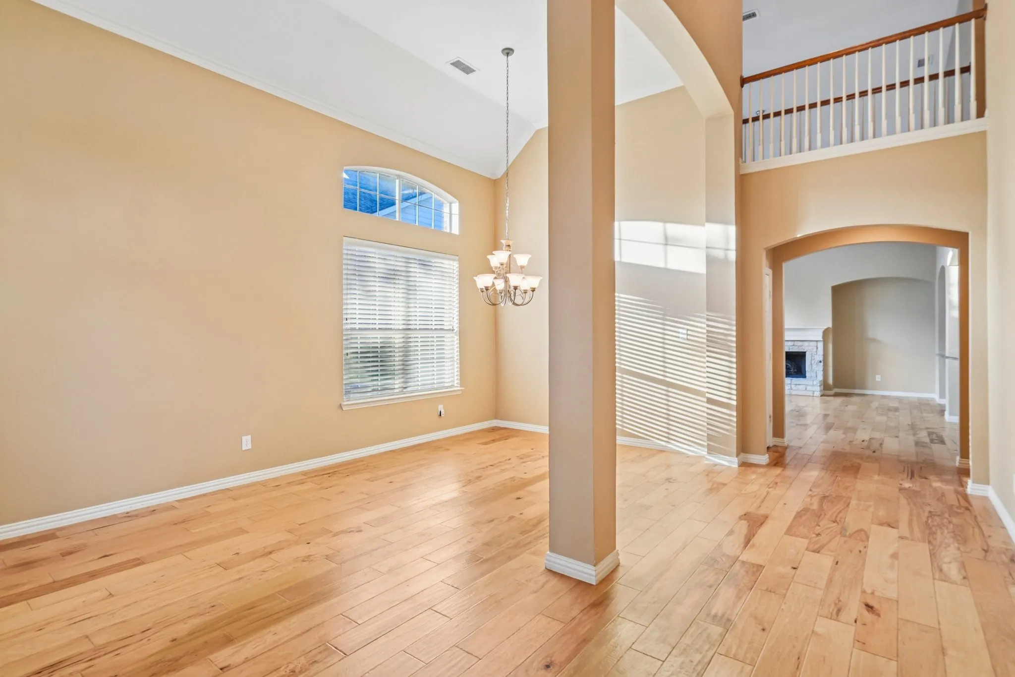 Single Family Residence For Sale in Rockwall County , 1150 Waterwood Circle, Rockwall, Texas 75087, 4 Bedroom, 4 Bathroom, 3 Garage spaces, 2,997 Sqft, built in 2005, mls#21324056, Real Estate Agent in Rockwall, Homes For Sale in Rockwall county, Homes For Sale in Rockwall, Realtor in Rockwall Texas, Real Estate Brokerage Independent Realty Texas, Luminita Cordes Realtor