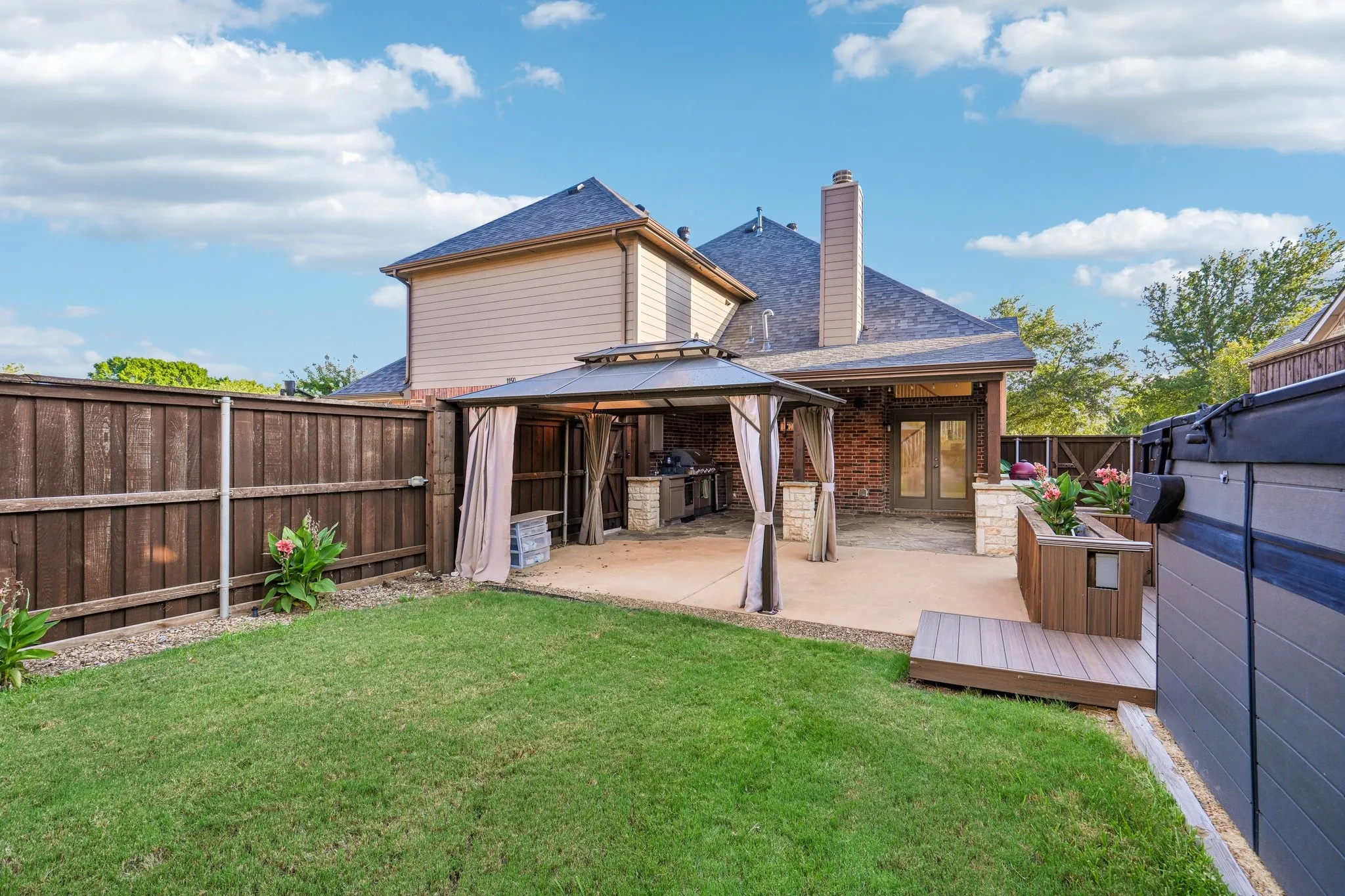 Single Family Residence For Sale in Rockwall County , 1150 Waterwood Circle, Rockwall, Texas 75087, 4 Bedroom, 4 Bathroom, 3 Garage spaces, 2,997 Sqft, built in 2005, mls#21324056, Real Estate Agent in Rockwall, Homes For Sale in Rockwall county, Homes For Sale in Rockwall, Realtor in Rockwall Texas, Real Estate Brokerage Independent Realty Texas, Luminita Cordes Realtor