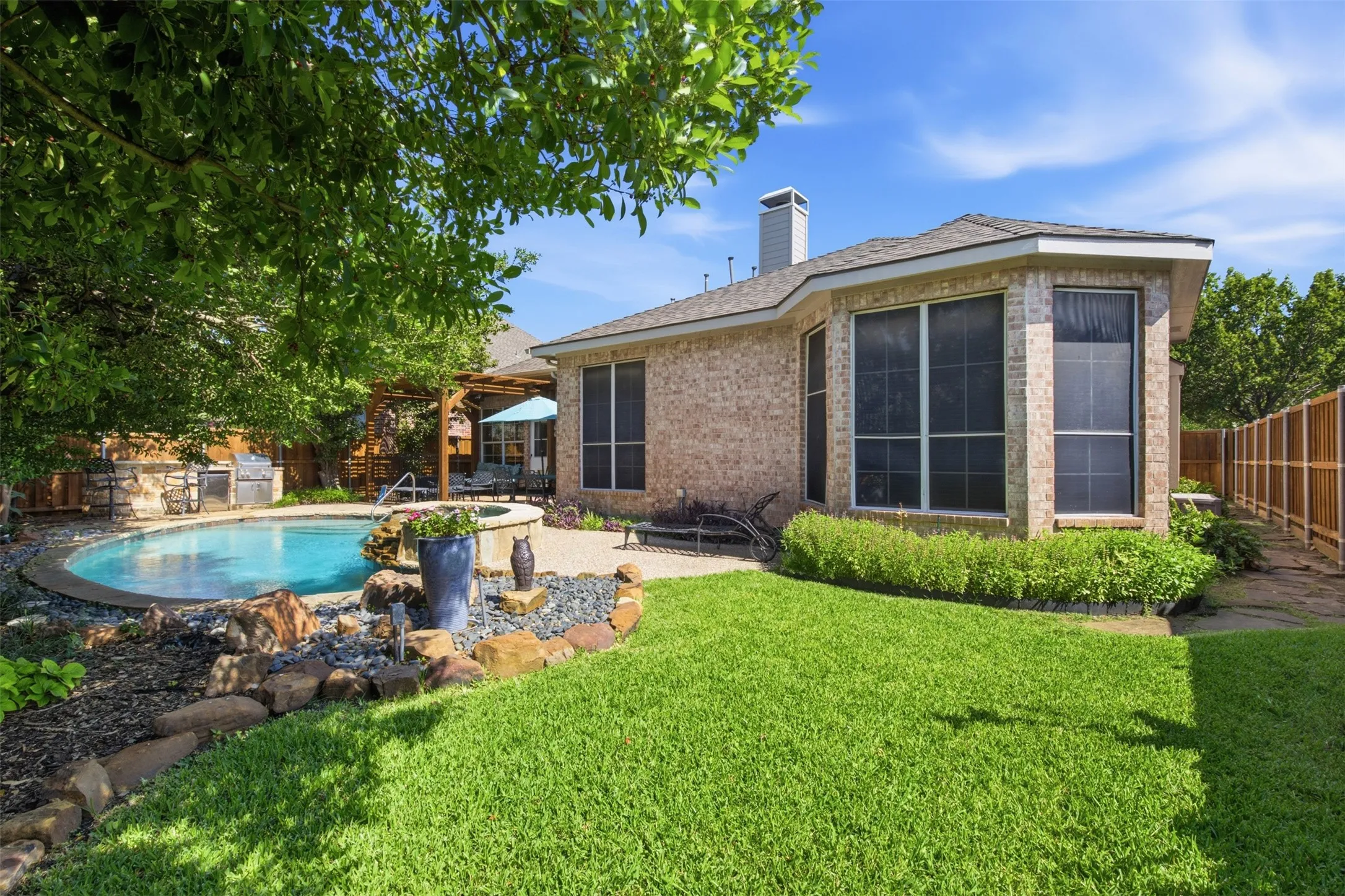 Single Family Residence For Sale in Collin County , 1305 Neches Drive, Allen, Texas 75013, 4 Bedroom, 4 Bathroom, 2 Garage spaces, 3,024 Sqft, built in 1999, mls#21326434, Real Estate Agent in Allen, Homes For Sale in Collin county, Homes For Sale in Allen, Realtor in Allen Texas, Real Estate Brokerage Independent Realty Texas, Luminita Cordes Realtor