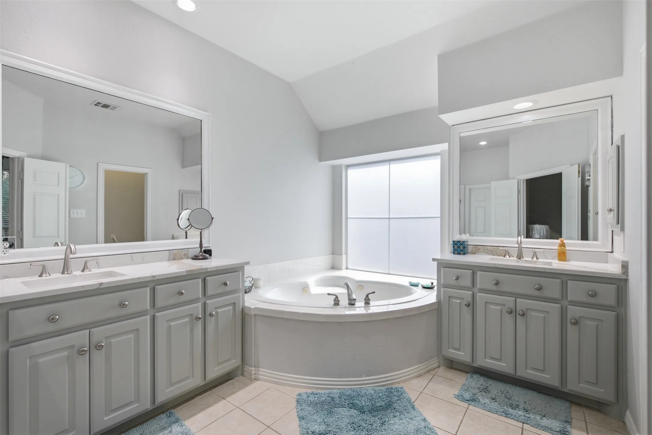Single Family Residence For Sale in Collin County , 1305 Neches Drive, Allen, Texas 75013, 4 Bedroom, 4 Bathroom, 2 Garage spaces, 3,024 Sqft, built in 1999, mls#21326434, Real Estate Agent in Allen, Homes For Sale in Collin county, Homes For Sale in Allen, Realtor in Allen Texas, Real Estate Brokerage Independent Realty Texas, Luminita Cordes Realtor