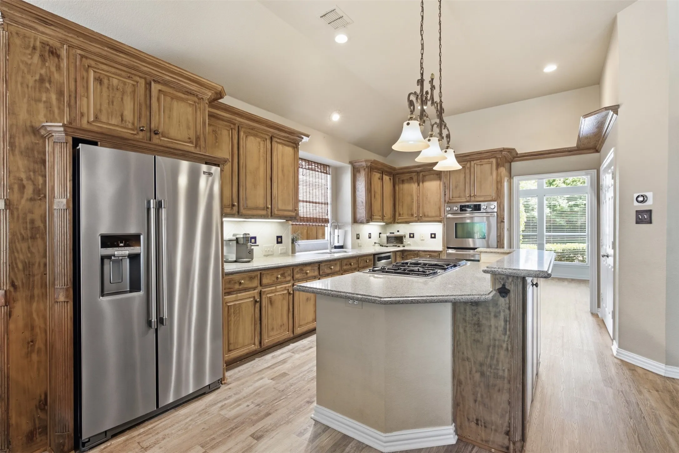 Single Family Residence For Sale in Collin County , 1305 Neches Drive, Allen, Texas 75013, 4 Bedroom, 4 Bathroom, 2 Garage spaces, 3,024 Sqft, built in 1999, mls#21326434, Real Estate Agent in Allen, Homes For Sale in Collin county, Homes For Sale in Allen, Realtor in Allen Texas, Real Estate Brokerage Independent Realty Texas, Luminita Cordes Realtor