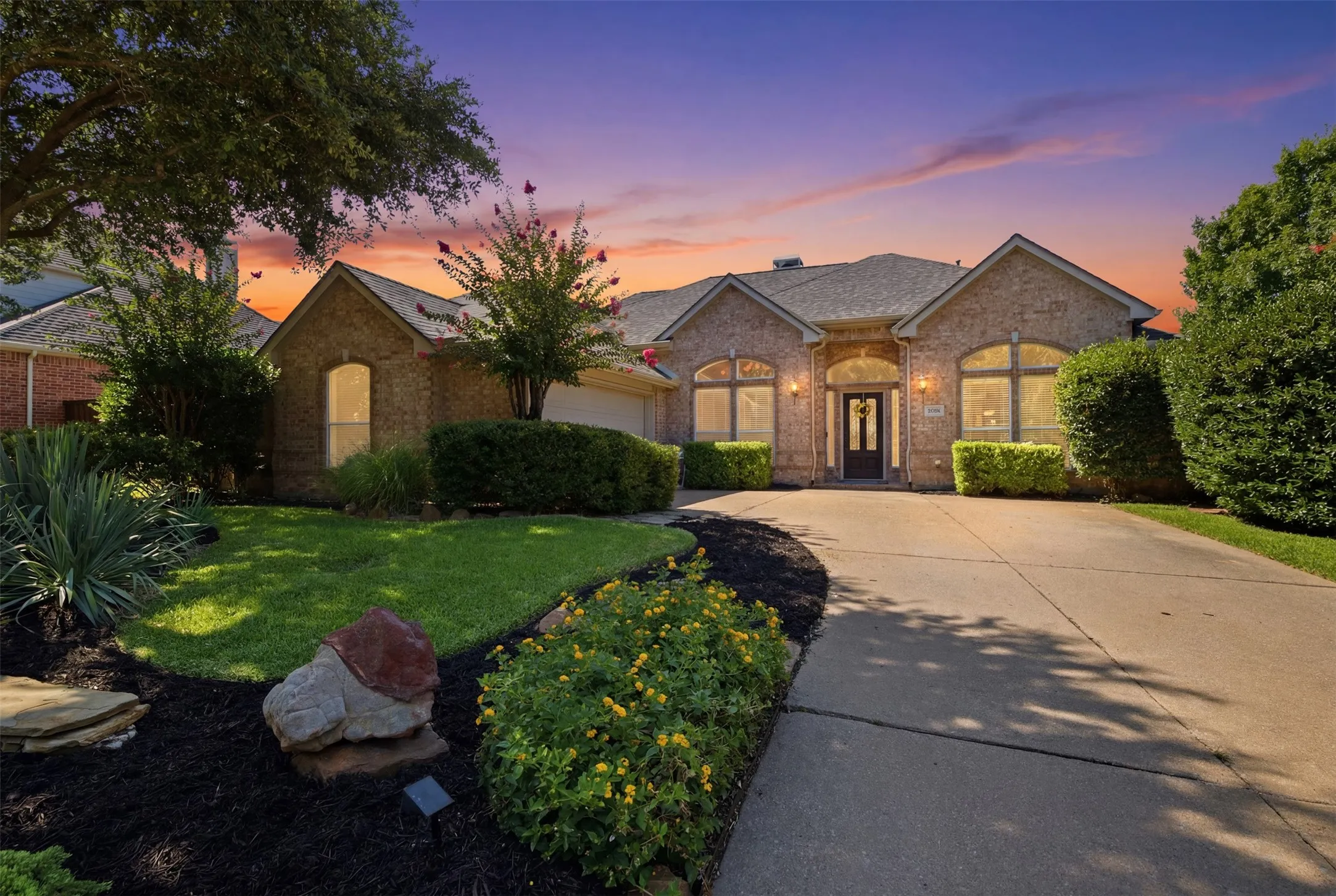 Single Family Residence For Sale in Collin County , 1305 Neches Drive, Allen, Texas 75013, 4 Bedroom, 4 Bathroom, 2 Garage spaces, 3,024 Sqft, built in 1999, mls#21326434, Real Estate Agent in Allen, Homes For Sale in Collin county, Homes For Sale in Allen, Realtor in Allen Texas, Real Estate Brokerage Independent Realty Texas, Luminita Cordes Realtor