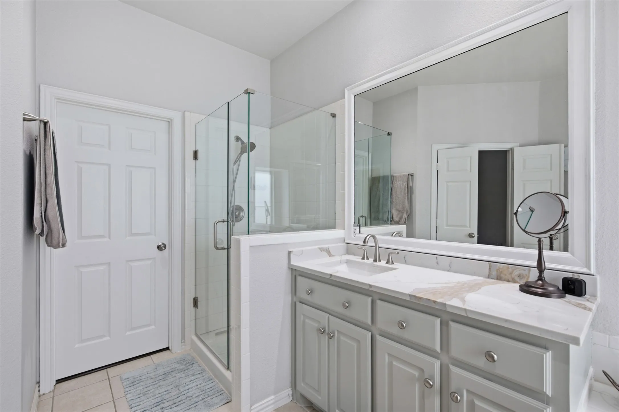 Single Family Residence For Sale in Collin County , 1305 Neches Drive, Allen, Texas 75013, 4 Bedroom, 4 Bathroom, 2 Garage spaces, 3,024 Sqft, built in 1999, mls#21326434, Real Estate Agent in Allen, Homes For Sale in Collin county, Homes For Sale in Allen, Realtor in Allen Texas, Real Estate Brokerage Independent Realty Texas, Luminita Cordes Realtor