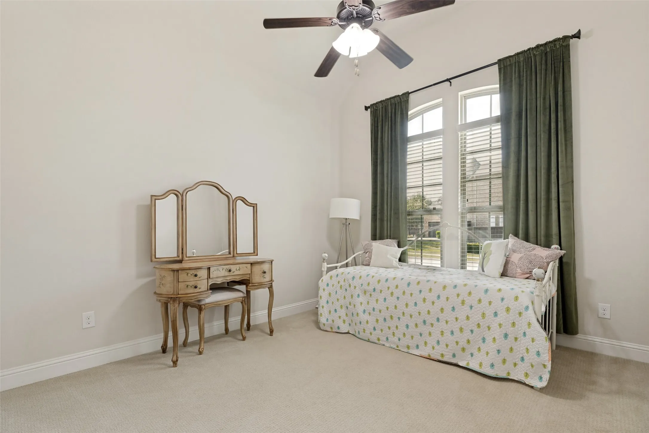 Single Family Residence For Sale in Collin County , 6409 Biltmore Lane, Mc Kinney, Texas 75071, 4 Bedroom, 5 Bathroom, 3 Garage spaces, 3,503 Sqft, built in 2014, mls#21325725, Real Estate Agent in Mc Kinney, Homes For Sale in Collin county, Homes For Sale in Mc Kinney, Realtor in Mc Kinney Texas, Real Estate Brokerage Independent Realty Texas, Luminita Cordes Realtor
