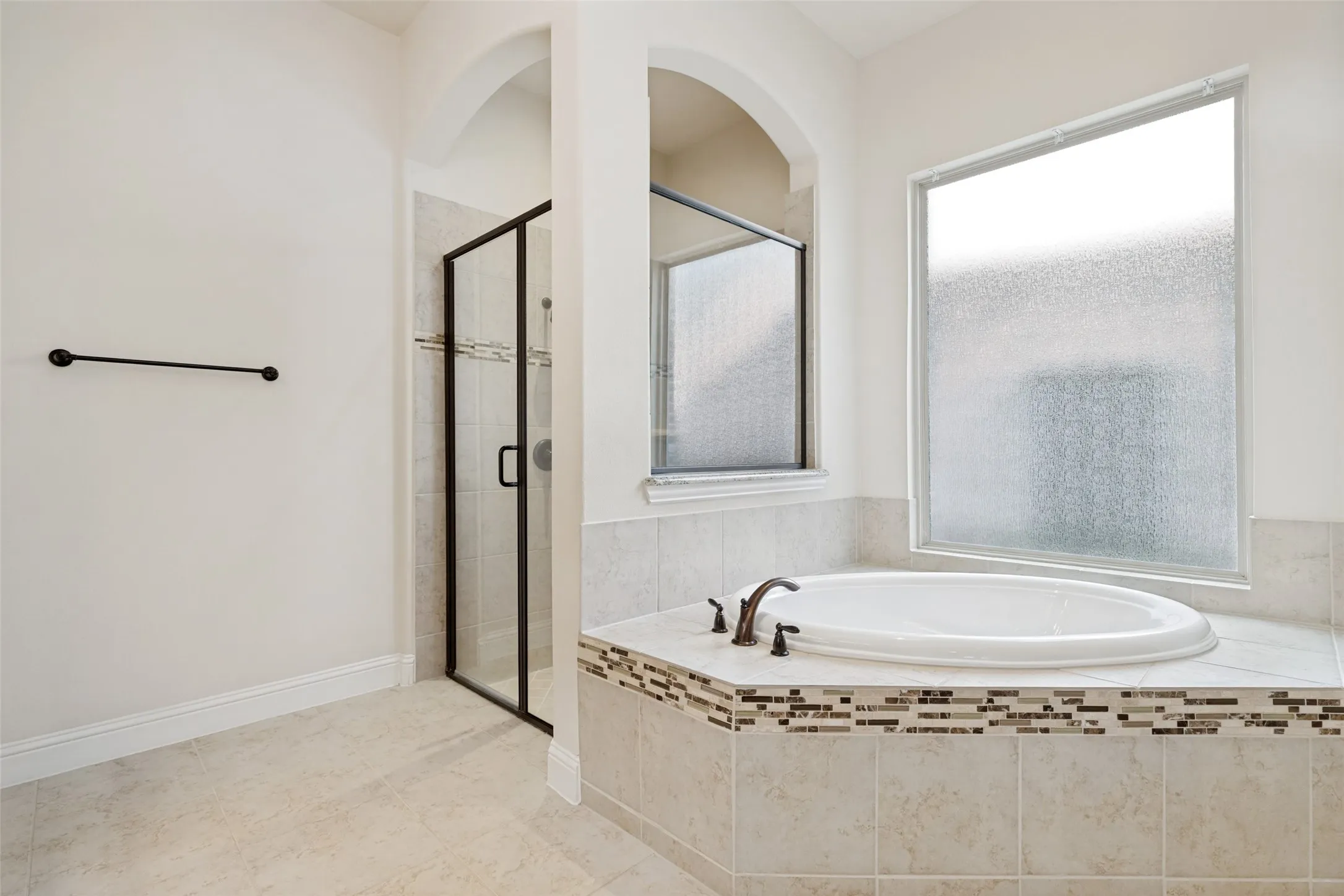 Single Family Residence For Sale in Collin County , 6409 Biltmore Lane, Mc Kinney, Texas 75071, 4 Bedroom, 5 Bathroom, 3 Garage spaces, 3,503 Sqft, built in 2014, mls#21325725, Real Estate Agent in Mc Kinney, Homes For Sale in Collin county, Homes For Sale in Mc Kinney, Realtor in Mc Kinney Texas, Real Estate Brokerage Independent Realty Texas, Luminita Cordes Realtor