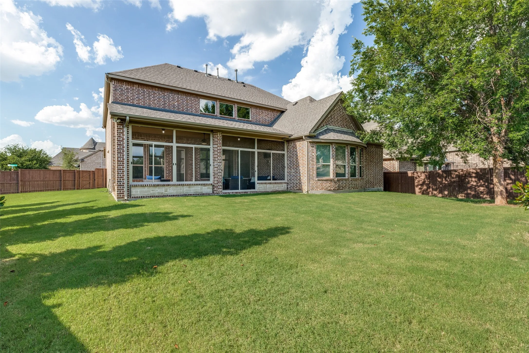 Spacious Back Yard!