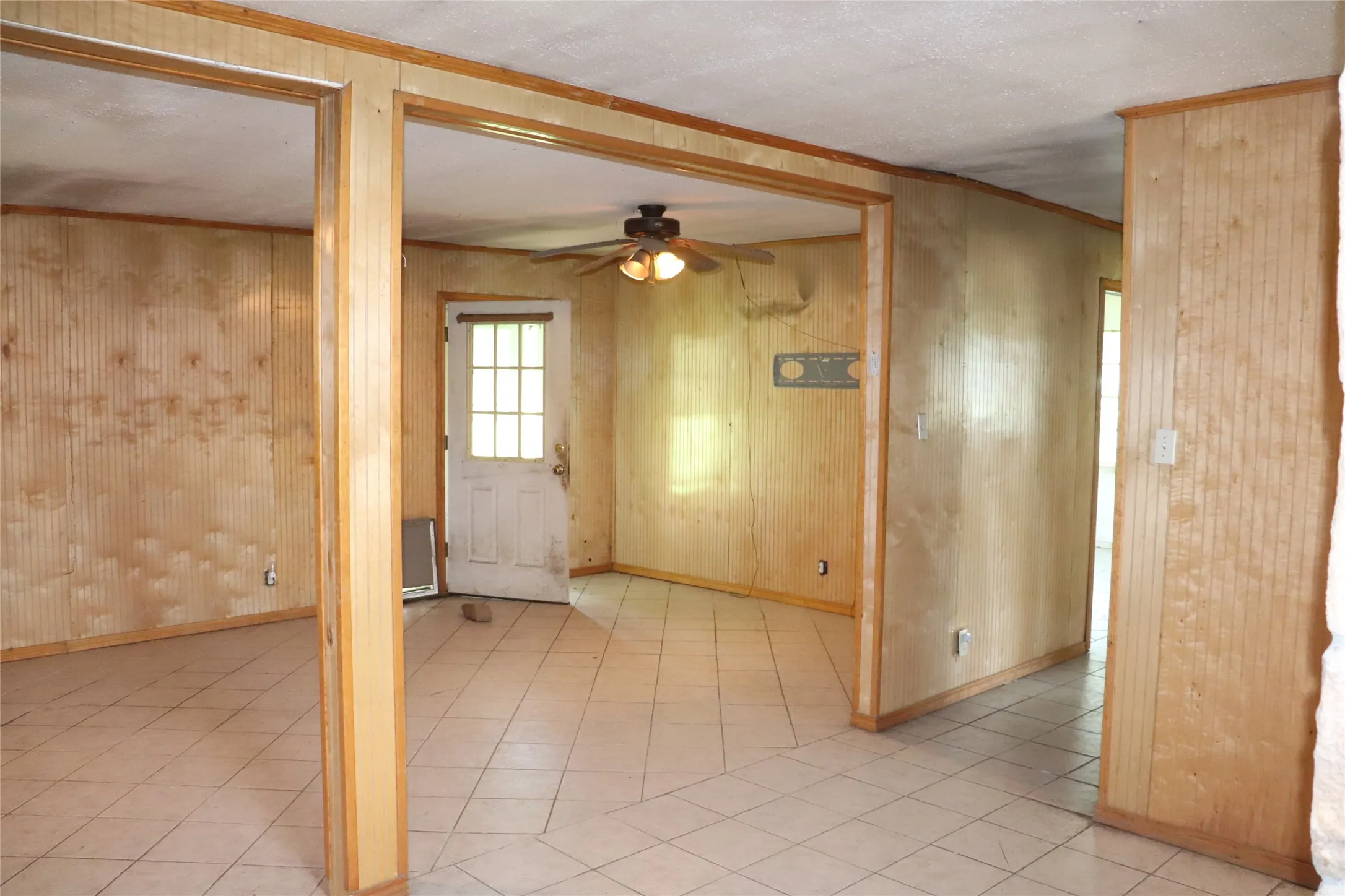 Single Family Residence For Sale in Hunt County , 2509 Ridgecrest, Caddo Mills, Texas 75135, 2 Bedroom, 2 Bathroom, 1 Garage spaces, 1,140 Sqft, built in 1975, mls#21325265, Real Estate Agent in Caddo Mills, Homes For Sale in Hunt county, Homes For Sale in Caddo Mills, Realtor in Caddo Mills Texas, Real Estate Brokerage Independent Realty Texas, Luminita Cordes Realtor