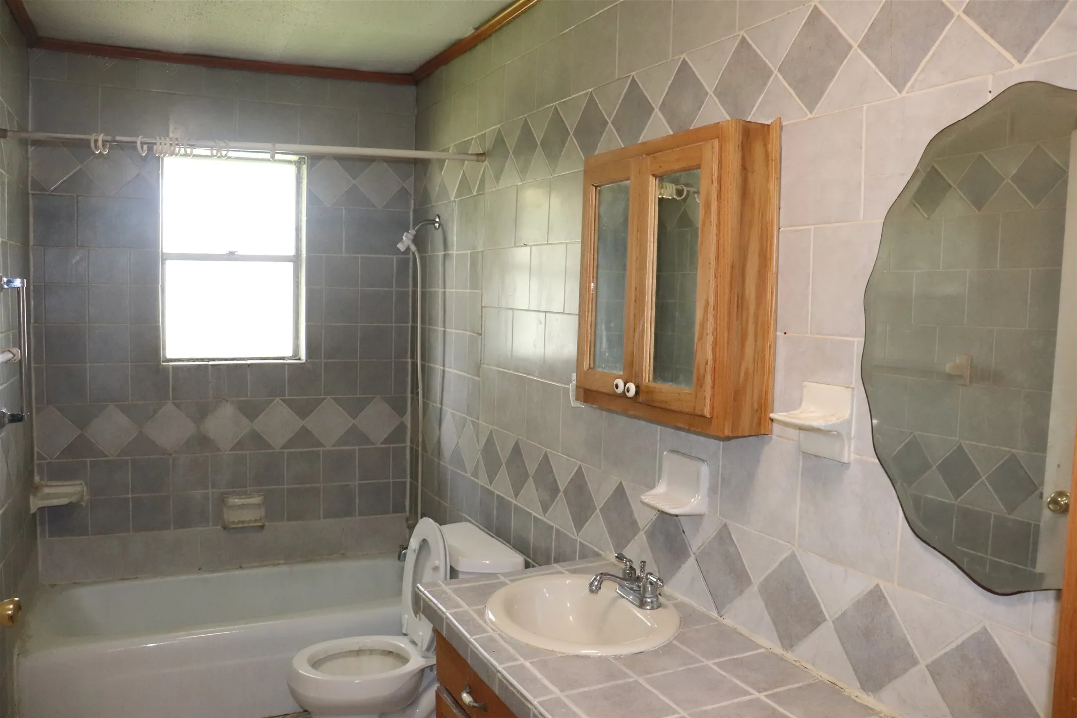 Single Family Residence For Sale in Hunt County , 2509 Ridgecrest, Caddo Mills, Texas 75135, 2 Bedroom, 2 Bathroom, 1 Garage spaces, 1,140 Sqft, built in 1975, mls#21325265, Real Estate Agent in Caddo Mills, Homes For Sale in Hunt county, Homes For Sale in Caddo Mills, Realtor in Caddo Mills Texas, Real Estate Brokerage Independent Realty Texas, Luminita Cordes Realtor