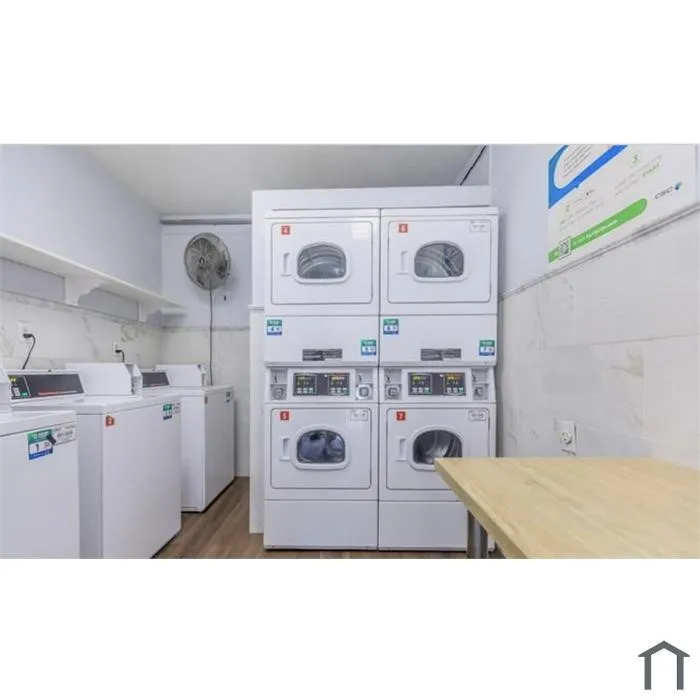 Apartment For Rent in Dallas County , 2707 Shelby Avenue, Dallas, Texas 75219, 1 Bedroom, 1 Bathroom, 1 Garage spaces, 540 Sqft, built in 1964, Price $1,100, mls#21326492, Real Estate Agent in Dallas, Homes For Rent in Dallas county, Homes For Rent in Dallas, Realtor in Dallas Texas, Real Estate Brokerage Independent Realty Texas, Luminita Cordes Realtor