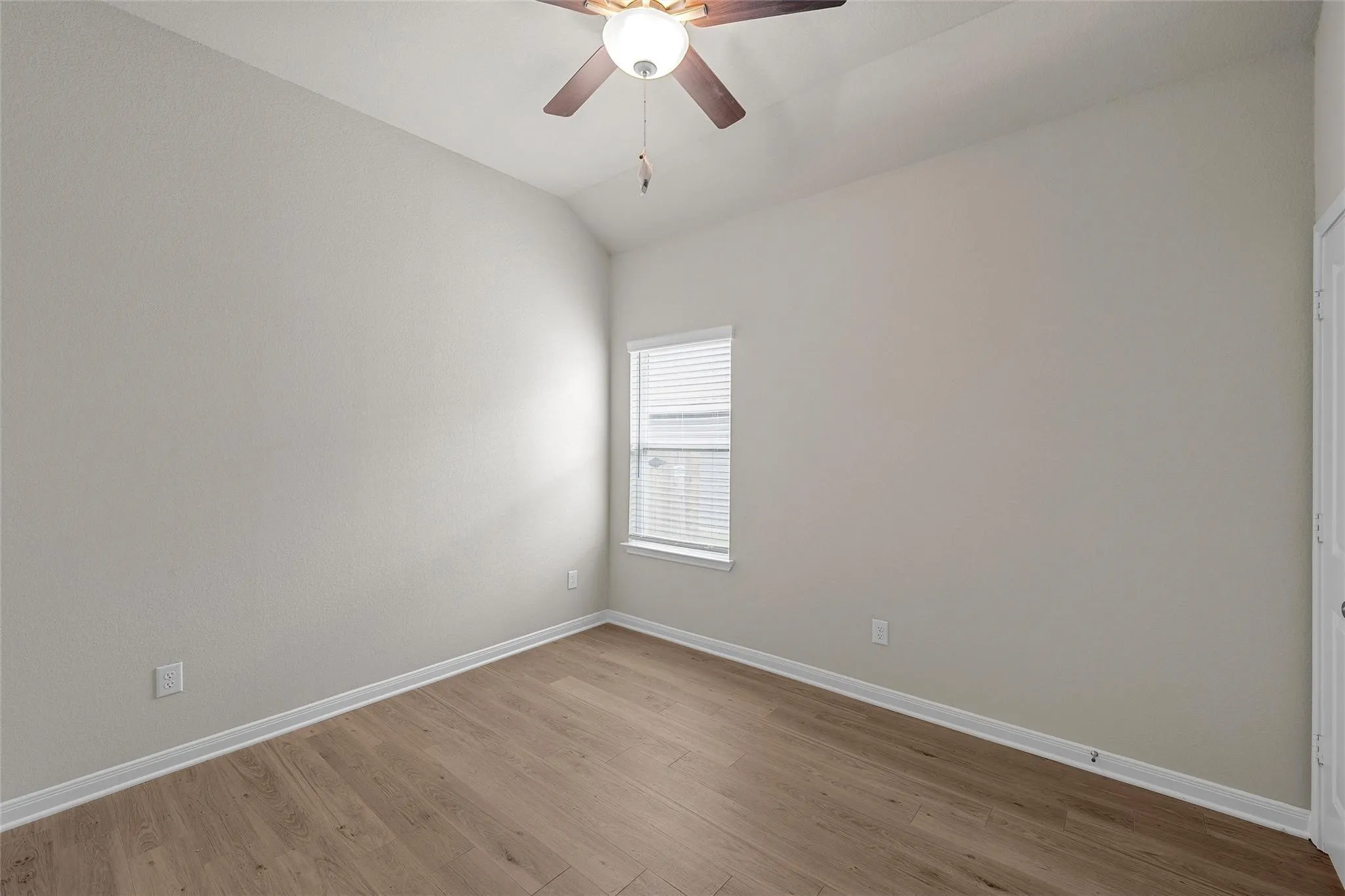 Single Family Residence For Sale in Mc Lennan County , 3224 Dottavio, Lorena, Texas 76655, 3 Bedroom, 2 Bathroom, 2 Garage spaces, 1,537 Sqft, built in 2023, mls#21326478, Real Estate Agent in Lorena, Homes For Sale in Mc Lennan county, Homes For Sale in Lorena, Realtor in Lorena Texas, Real Estate Brokerage Independent Realty Texas, Luminita Cordes Realtor