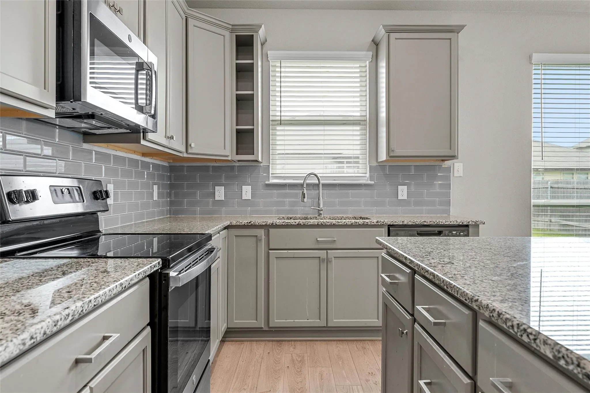 Single Family Residence For Sale in Mc Lennan County , 3224 Dottavio, Lorena, Texas 76655, 3 Bedroom, 2 Bathroom, 2 Garage spaces, 1,537 Sqft, built in 2023, mls#21326478, Real Estate Agent in Lorena, Homes For Sale in Mc Lennan county, Homes For Sale in Lorena, Realtor in Lorena Texas, Real Estate Brokerage Independent Realty Texas, Luminita Cordes Realtor