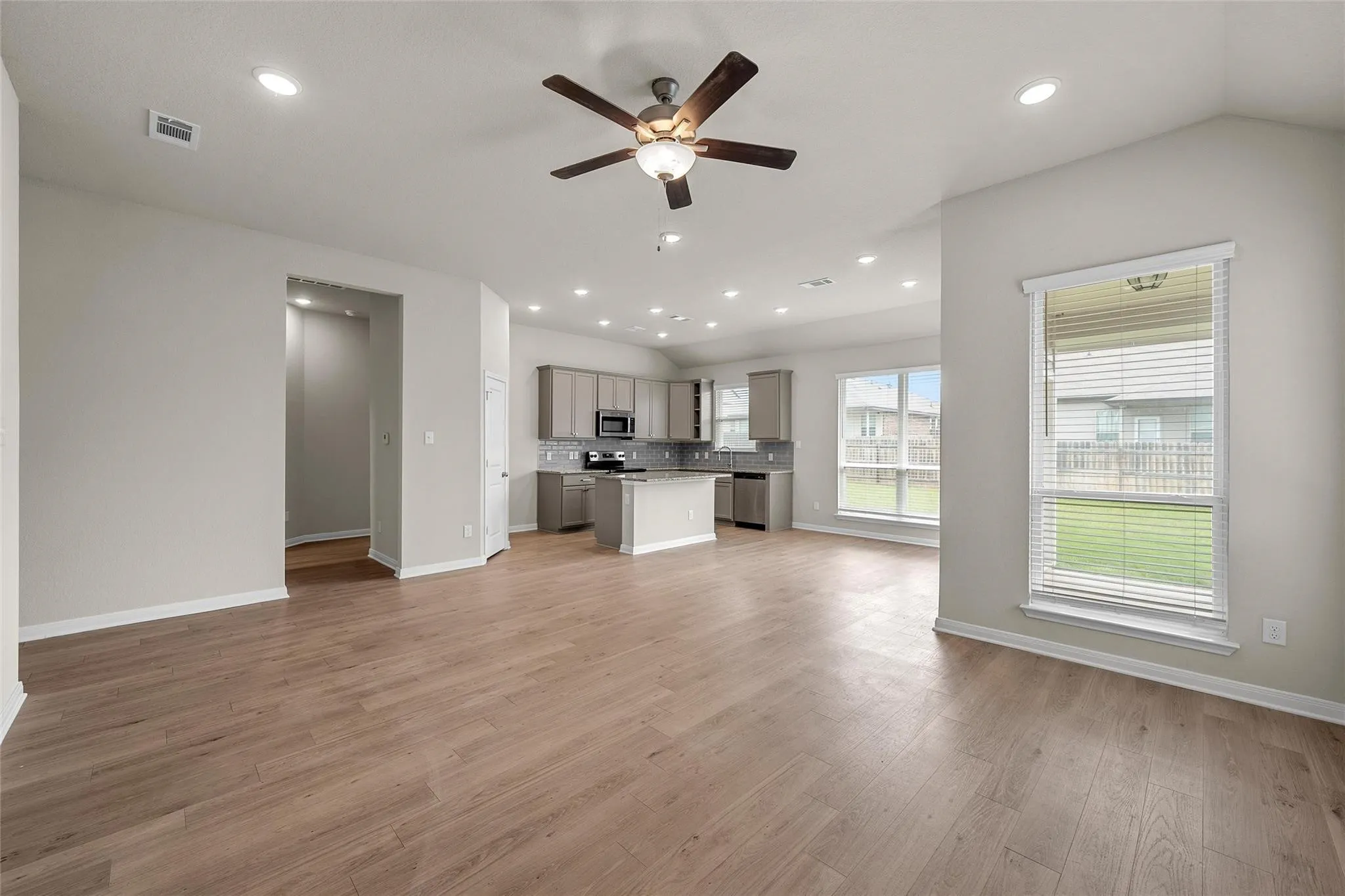 Single Family Residence For Sale in Mc Lennan County , 3224 Dottavio, Lorena, Texas 76655, 3 Bedroom, 2 Bathroom, 2 Garage spaces, 1,537 Sqft, built in 2023, mls#21326478, Real Estate Agent in Lorena, Homes For Sale in Mc Lennan county, Homes For Sale in Lorena, Realtor in Lorena Texas, Real Estate Brokerage Independent Realty Texas, Luminita Cordes Realtor