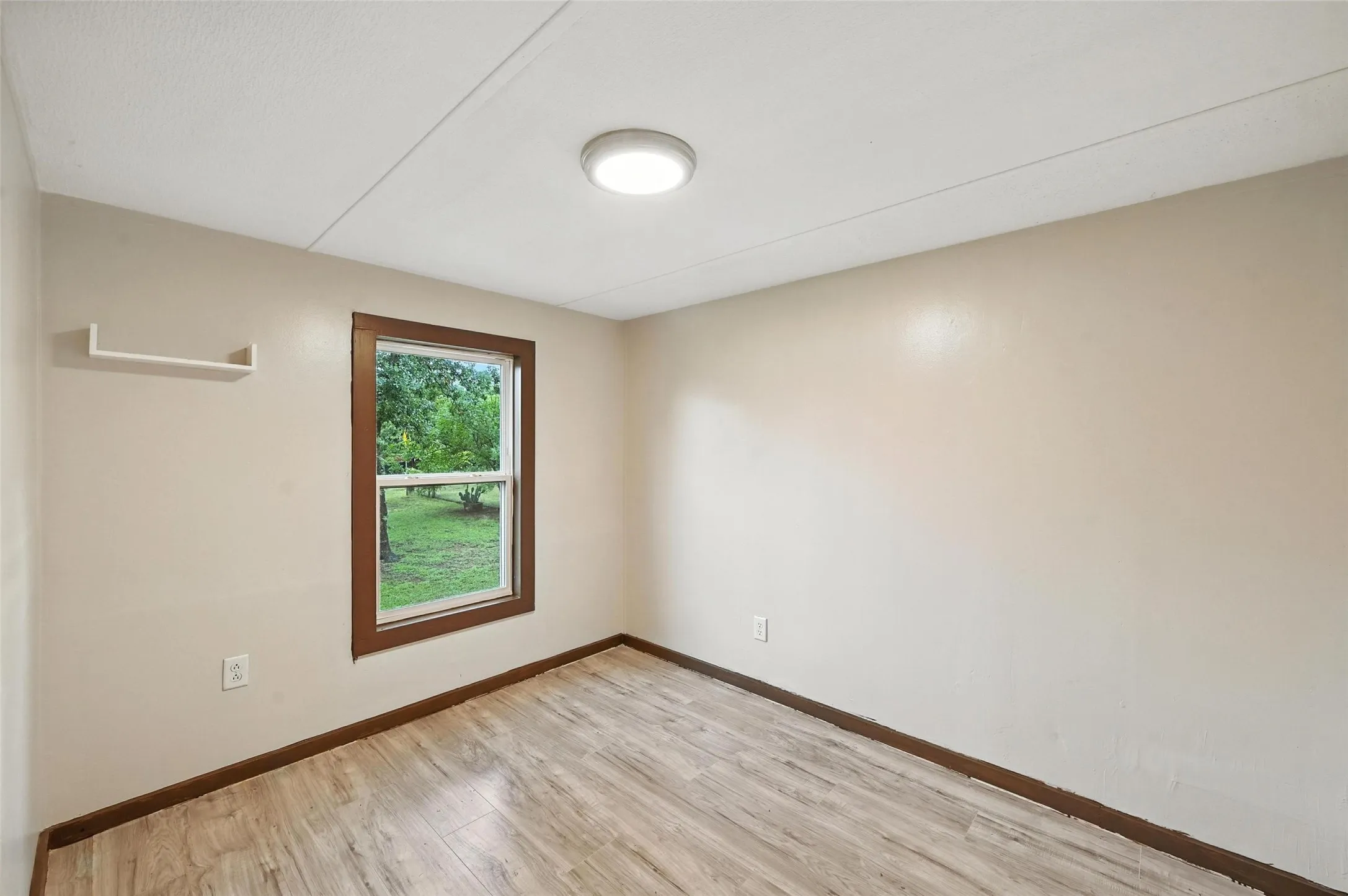 Mobile Home For Sale in Johnson County , 525 Surrey Lane, Burleson, Texas 76028, 4 Bedrooms, 3 Bathrooms, Garage spaces, 1,506 Sqft, built in 1996, Price $230,000, mls#21326499, Real Estate Agent in Burleson, Homes For Sale in Johnson county, Homes For Sale in Burleson, Realtor in Burleson Texas, Real Estate Brokerage Independent Realty Texas, Luminita Cordes Realtor