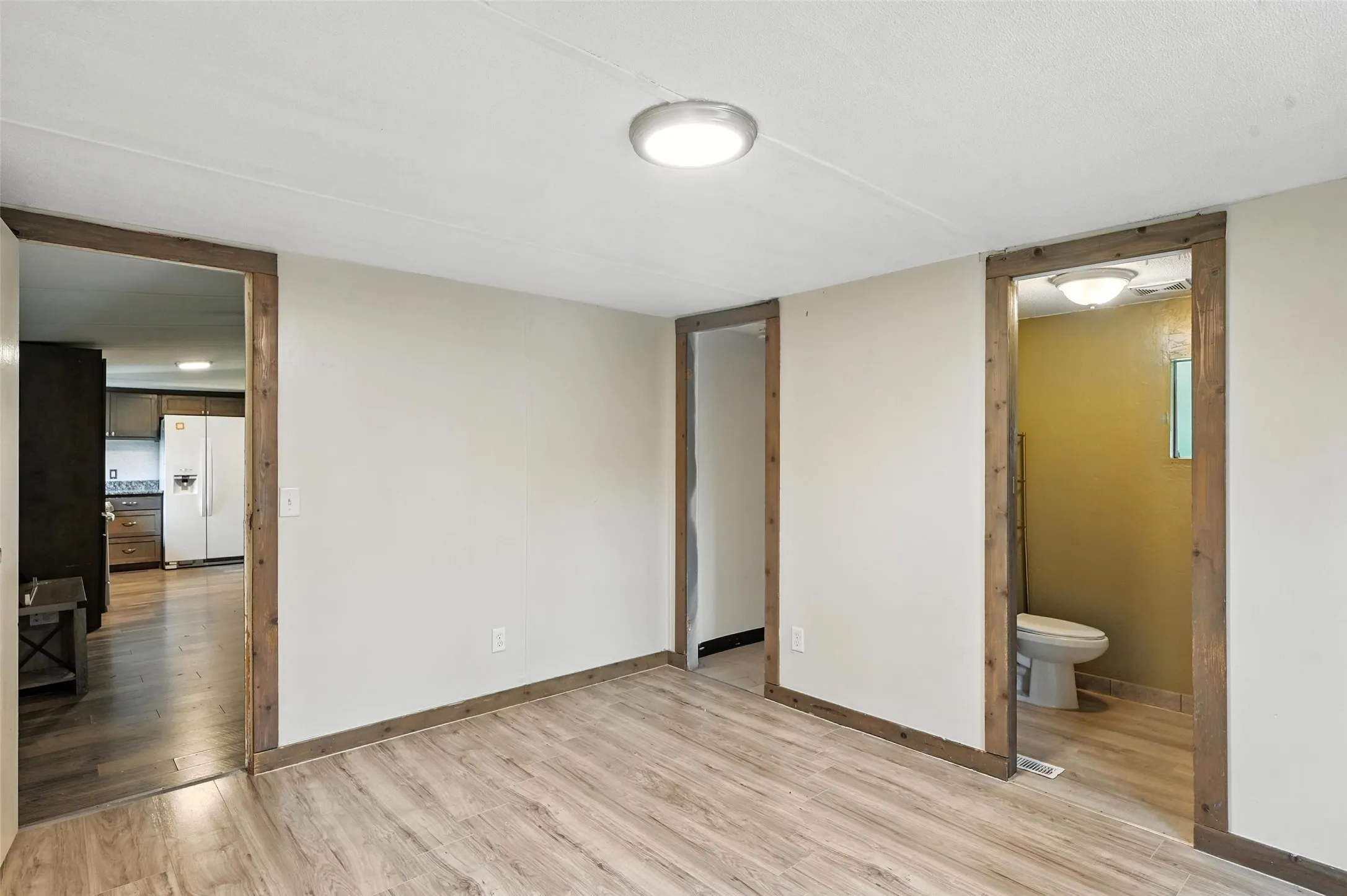 Mobile Home For Sale in Johnson County , 525 Surrey Lane, Burleson, Texas 76028, 4 Bedrooms, 3 Bathrooms, Garage spaces, 1,506 Sqft, built in 1996, Price $230,000, mls#21326499, Real Estate Agent in Burleson, Homes For Sale in Johnson county, Homes For Sale in Burleson, Realtor in Burleson Texas, Real Estate Brokerage Independent Realty Texas, Luminita Cordes Realtor