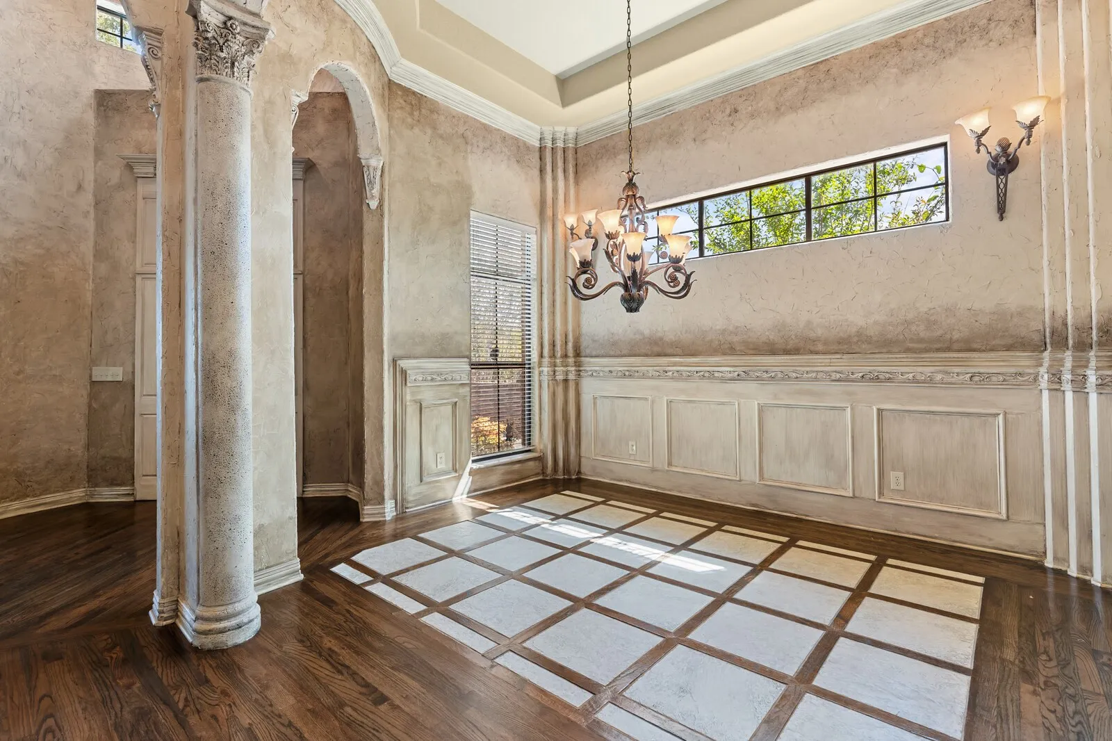 Single Family Residence For Sale in Mc Lennan County , 610 Vanishing Oaks Drive, Crawford, Texas 76638, 4 Bedroom, 2 Bathroom, 3 Garage spaces, 2,700 Sqft, built in 2004, mls#21325089, Real Estate Agent in Crawford, Homes For Sale in Mc Lennan county, Homes For Sale in Crawford, Realtor in Crawford Texas, Real Estate Brokerage Independent Realty Texas, Luminita Cordes Realtor