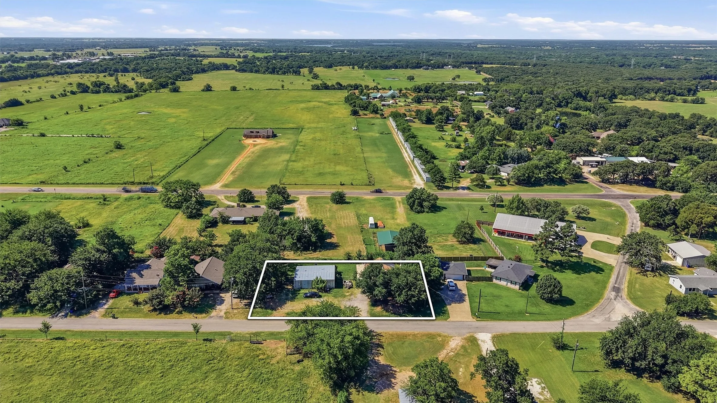 Improved Land For Sale in Grayson County , 538 W Hughes Street, Collinsville, Texas 76233, 0, 0, Garage spaces, 0 Sqft, built in 1923, mls#21326518, Real Estate Agent in Collinsville, Homes For Sale in Grayson county, Homes For Sale in Collinsville, Realtor in Collinsville Texas, Real Estate Brokerage Independent Realty Texas, Luminita Cordes Realtor