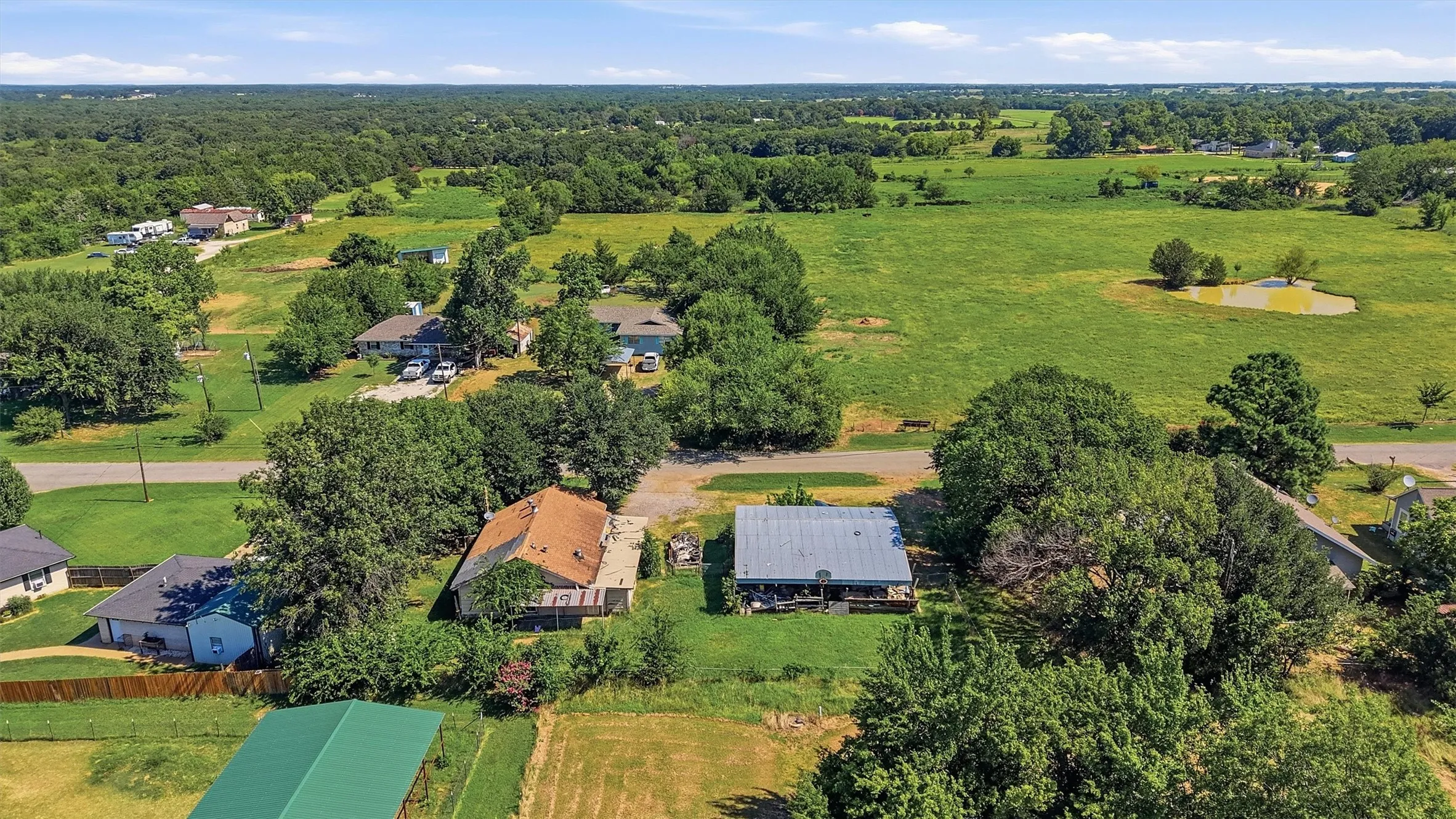 Improved Land For Sale in Grayson County , 538 W Hughes Street, Collinsville, Texas 76233, 0, 0, Garage spaces, 0 Sqft, built in 1923, mls#21326518, Real Estate Agent in Collinsville, Homes For Sale in Grayson county, Homes For Sale in Collinsville, Realtor in Collinsville Texas, Real Estate Brokerage Independent Realty Texas, Luminita Cordes Realtor