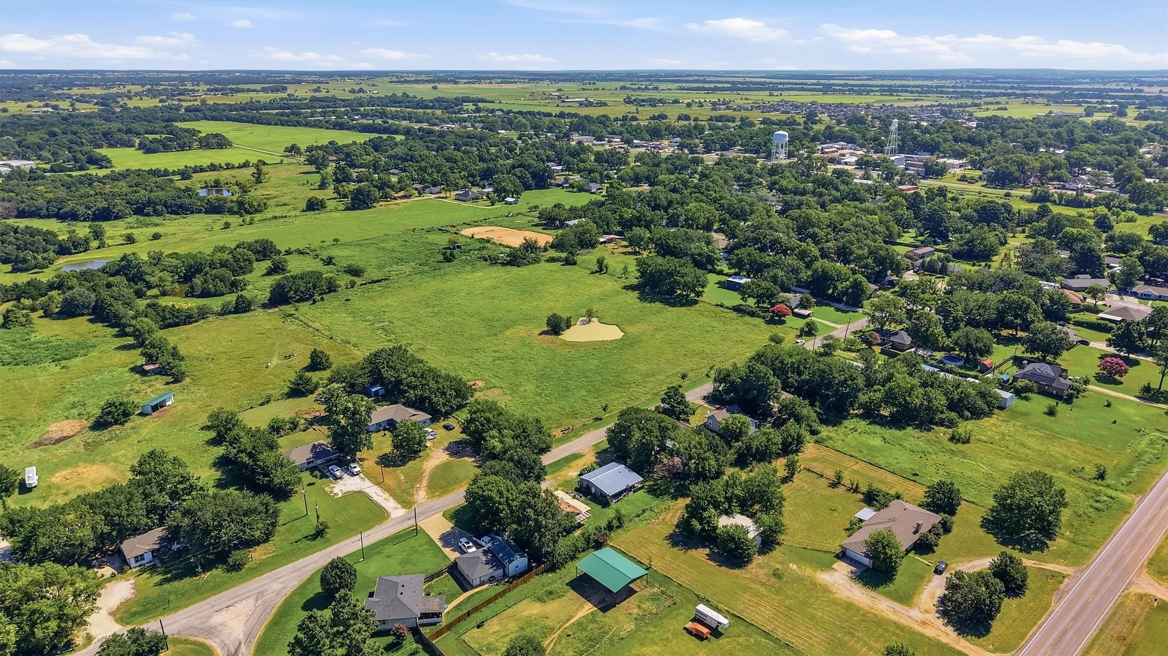 Improved Land For Sale in Grayson County , 538 W Hughes Street, Collinsville, Texas 76233, 0, 0, Garage spaces, 0 Sqft, built in 1923, mls#21326518, Real Estate Agent in Collinsville, Homes For Sale in Grayson county, Homes For Sale in Collinsville, Realtor in Collinsville Texas, Real Estate Brokerage Independent Realty Texas, Luminita Cordes Realtor