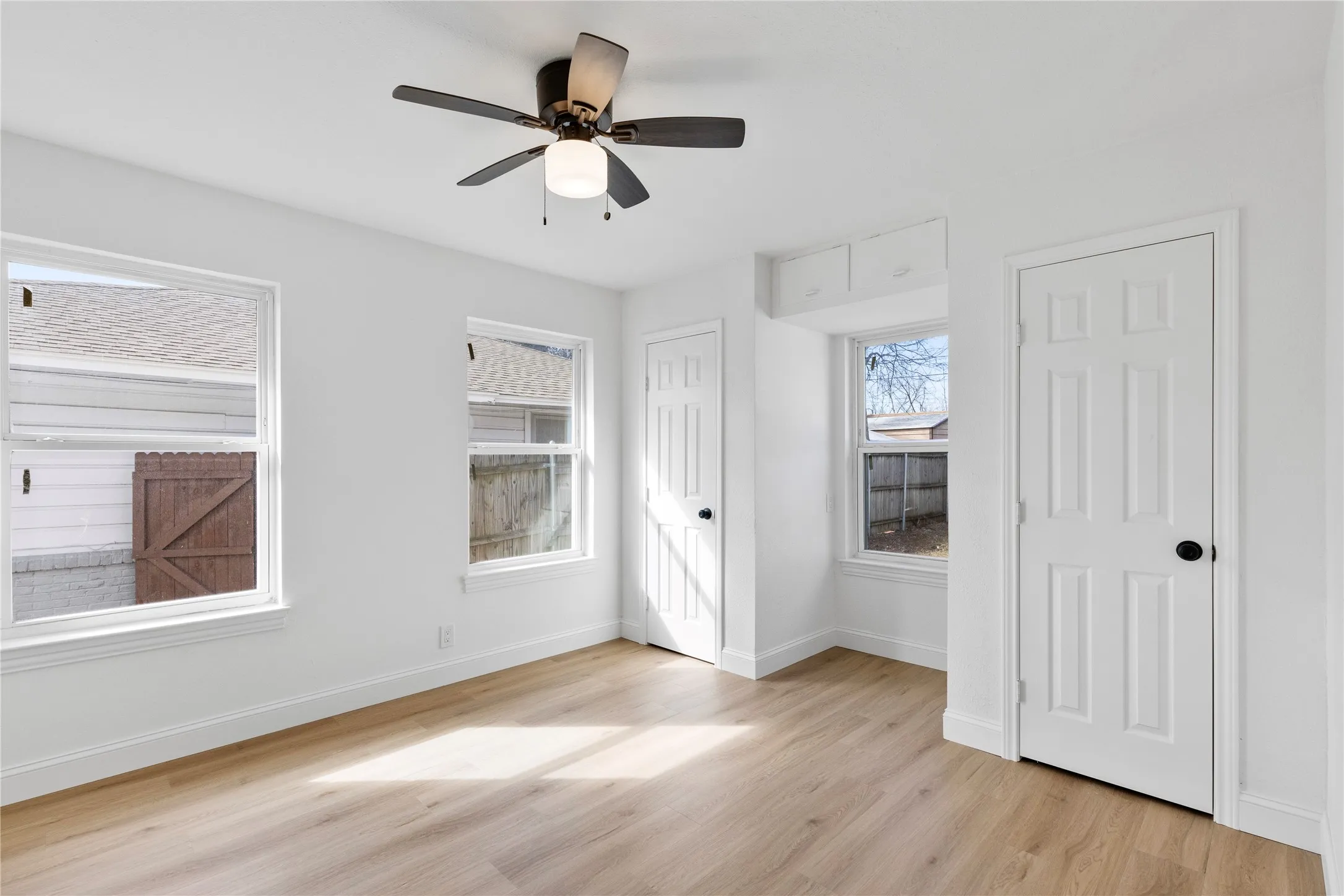 Single Family Residence For Sale in Dallas County , 3309 Tennessee Avenue, Dallas, Texas 75224, 4 Bedroom, 2 Bathroom, 2 Garage spaces, 2,021 Sqft, built in 1951, mls#21324096, Real Estate Agent in Dallas, Homes For Sale in Dallas county, Homes For Sale in Dallas, Realtor in Dallas Texas, Real Estate Brokerage Independent Realty Texas, Luminita Cordes Realtor